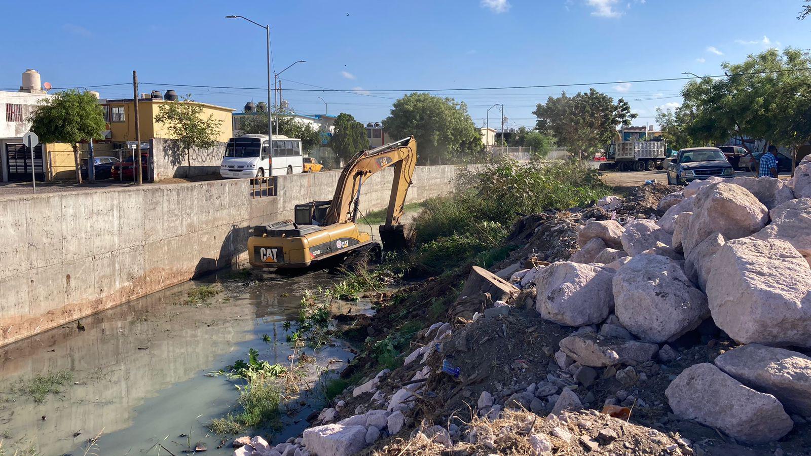 $!Rehabilitan, luego de 7 meses, canal de La Foresta, en Mazatlán