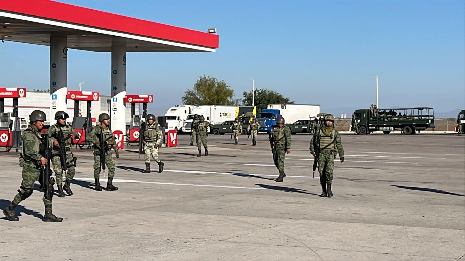 $!Arriban otros 300 elementos más de Fuerzas Especiales del Ejército a Culiacán