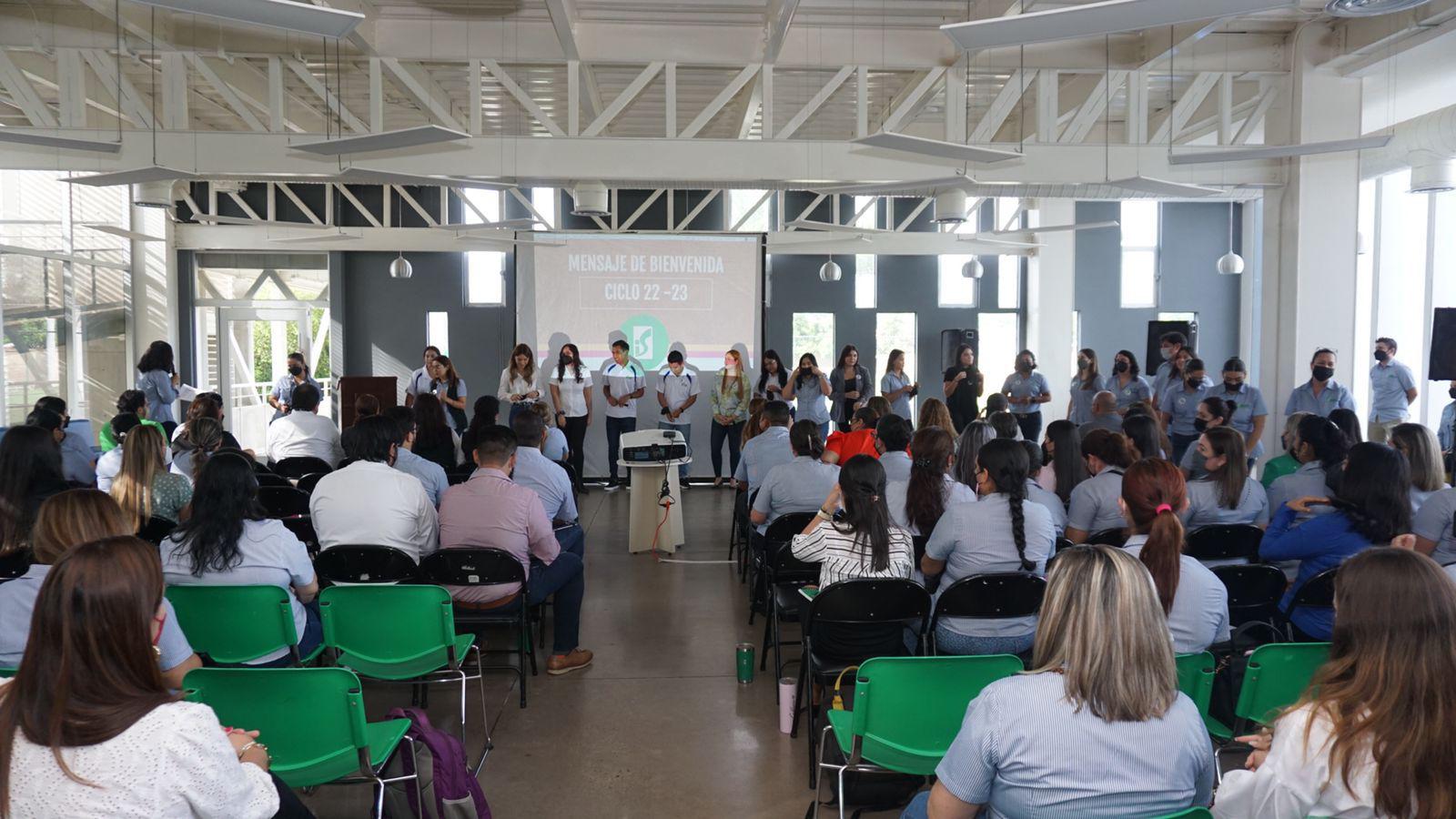 $!Docentes del Instituto Senda asisten al congreso Yes You Can