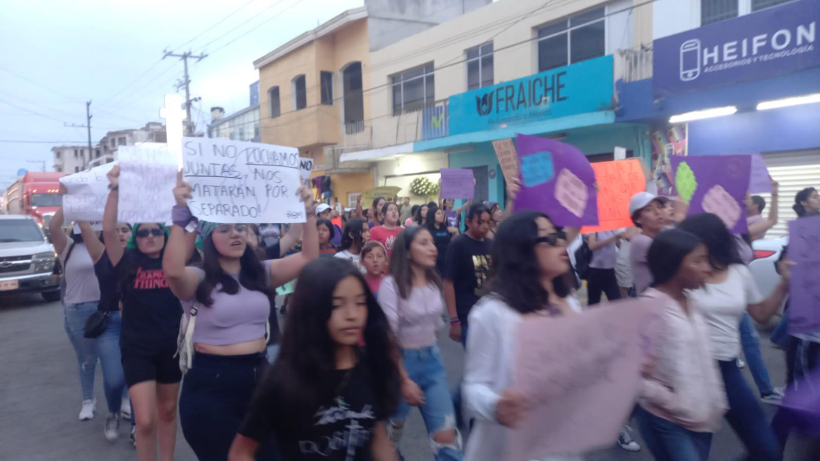 $!Hijas del Mar concientizan a mujeres en calles de Escuinapa