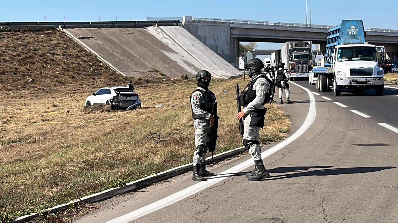 $!Mujer pierde la vida tras volcarse el auto enque viajaba en el trébol de Costa Rica