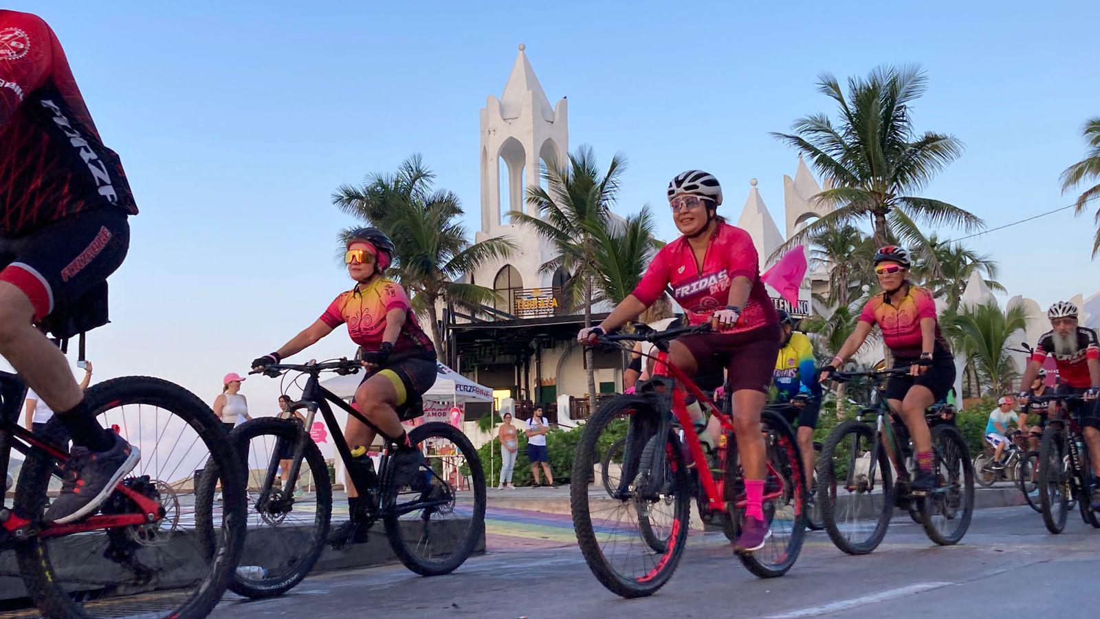 $!Ciclistas se suman a la Rodada con Amor en el Día Mundial de la Lucha contra el Cáncer de Mama