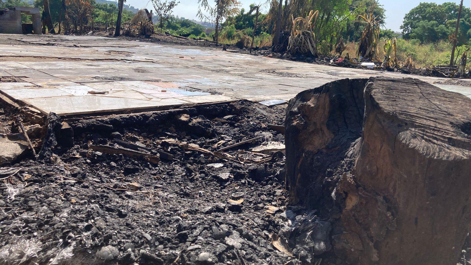 $!Familia pide apoyo tras perderlo todo en incendio en la invasión Bugambilias