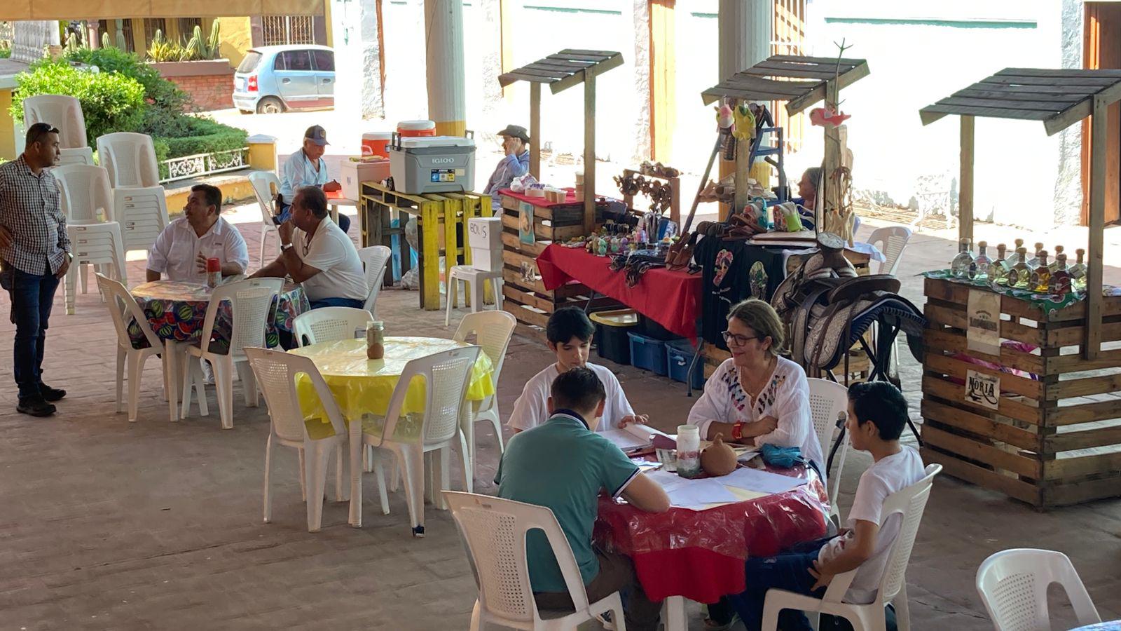 $!Celebran en La Noria el Día del Comerciante con colorida verbena en la plazuela del pueblo