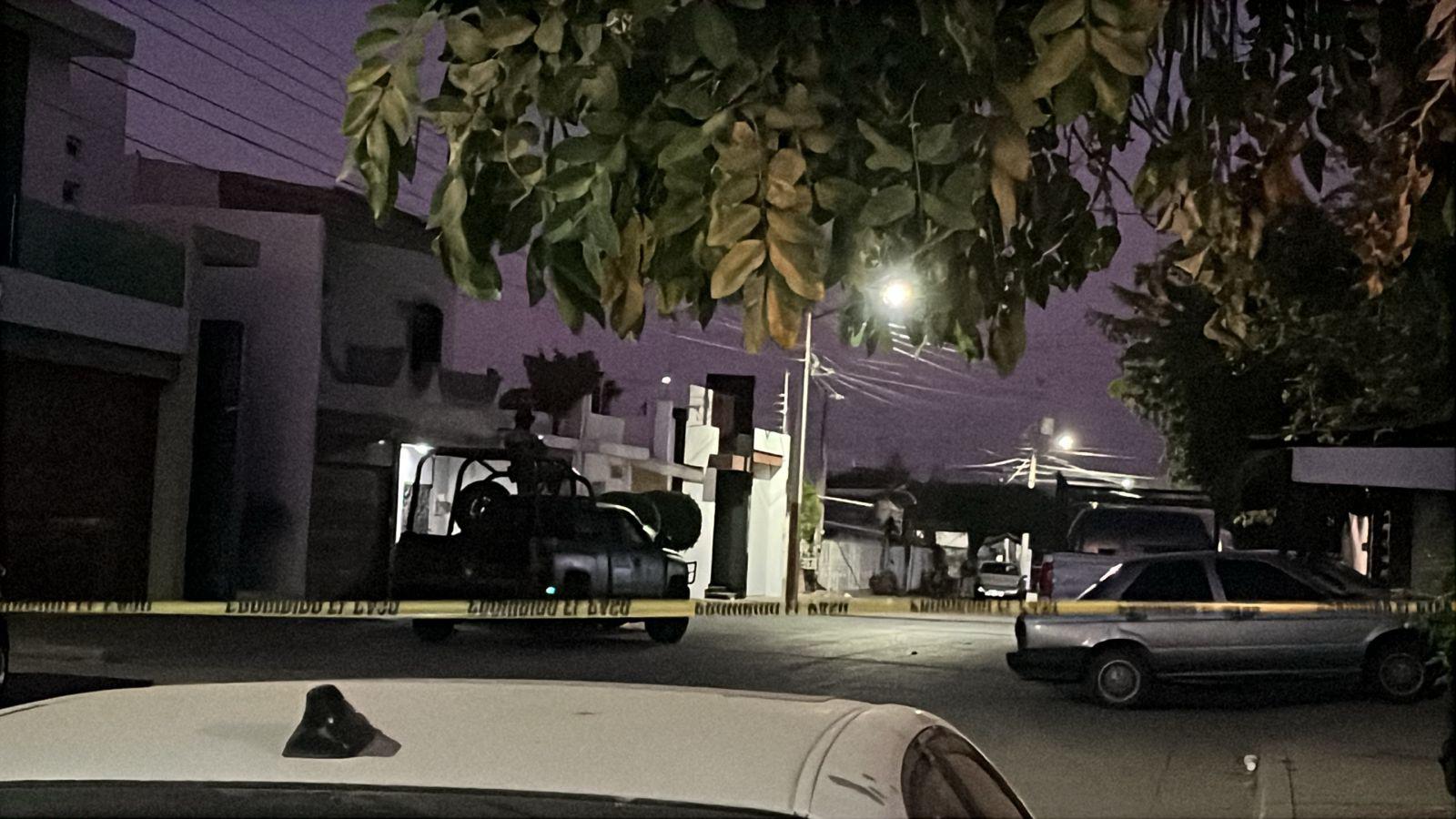 $!Atacan a balazos a un hombre en un local de máquinas tragamonedas, en Culiacán