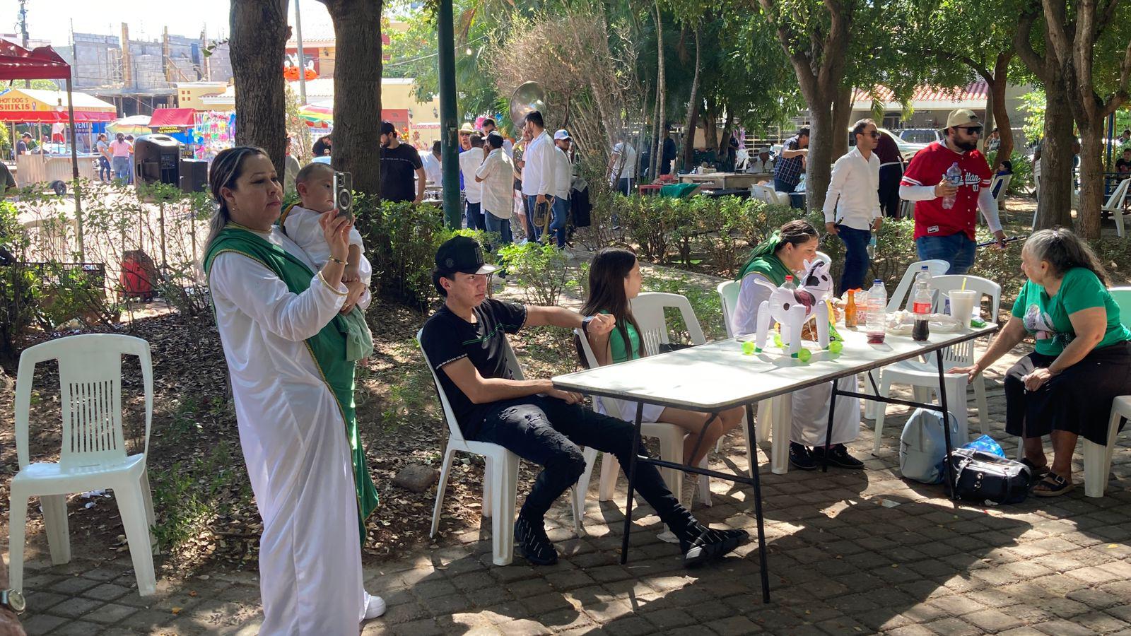 $!Con gran devoción, feligreces festejan a San Judas Tadeo en Mazatlán