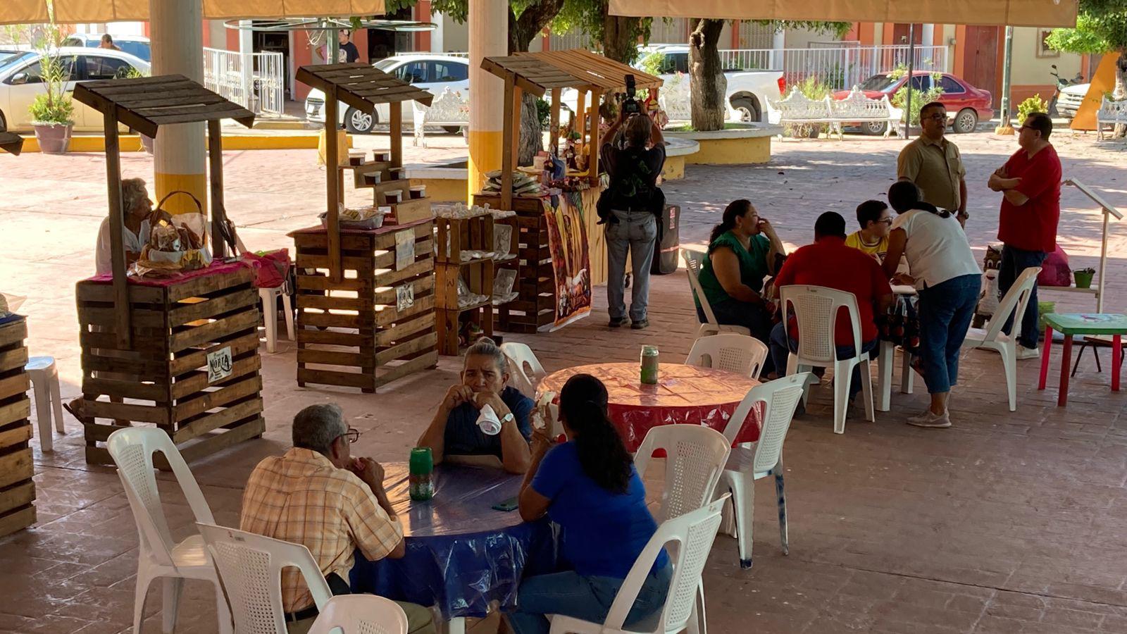 $!Celebran en La Noria el Día del Comerciante con colorida verbena en la plazuela del pueblo