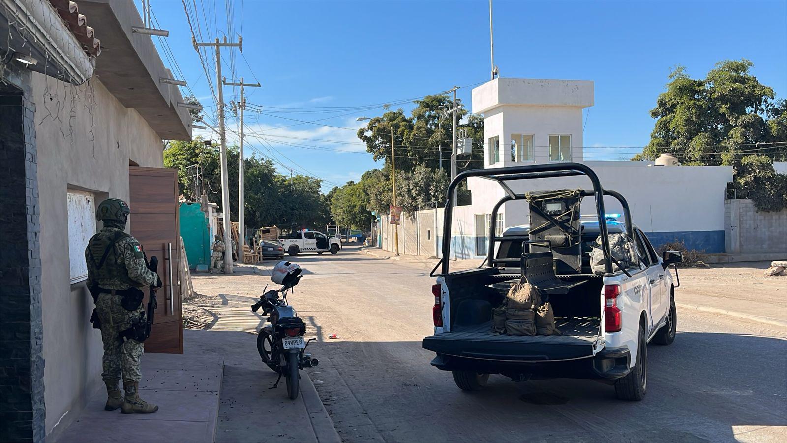 $!Atacan a balazos la base de la Policía Municipal de Navolato, en Villa Juárez