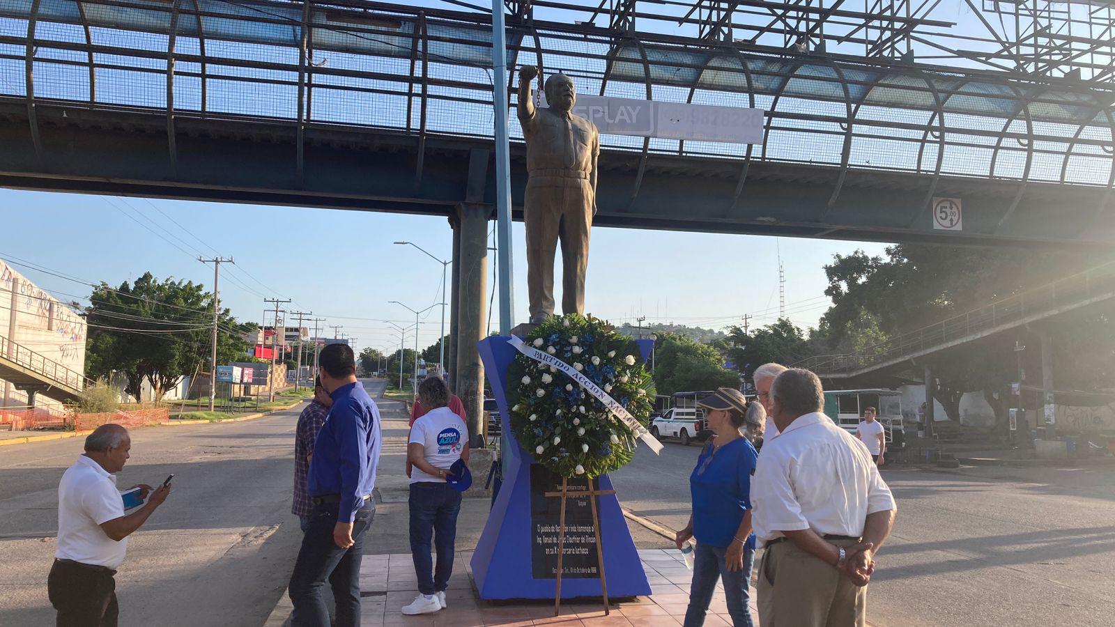 $!Recuerdan a ‘Maquío’ Clouthier como baluarte y fundador de democracia, a 35 años de su muerte