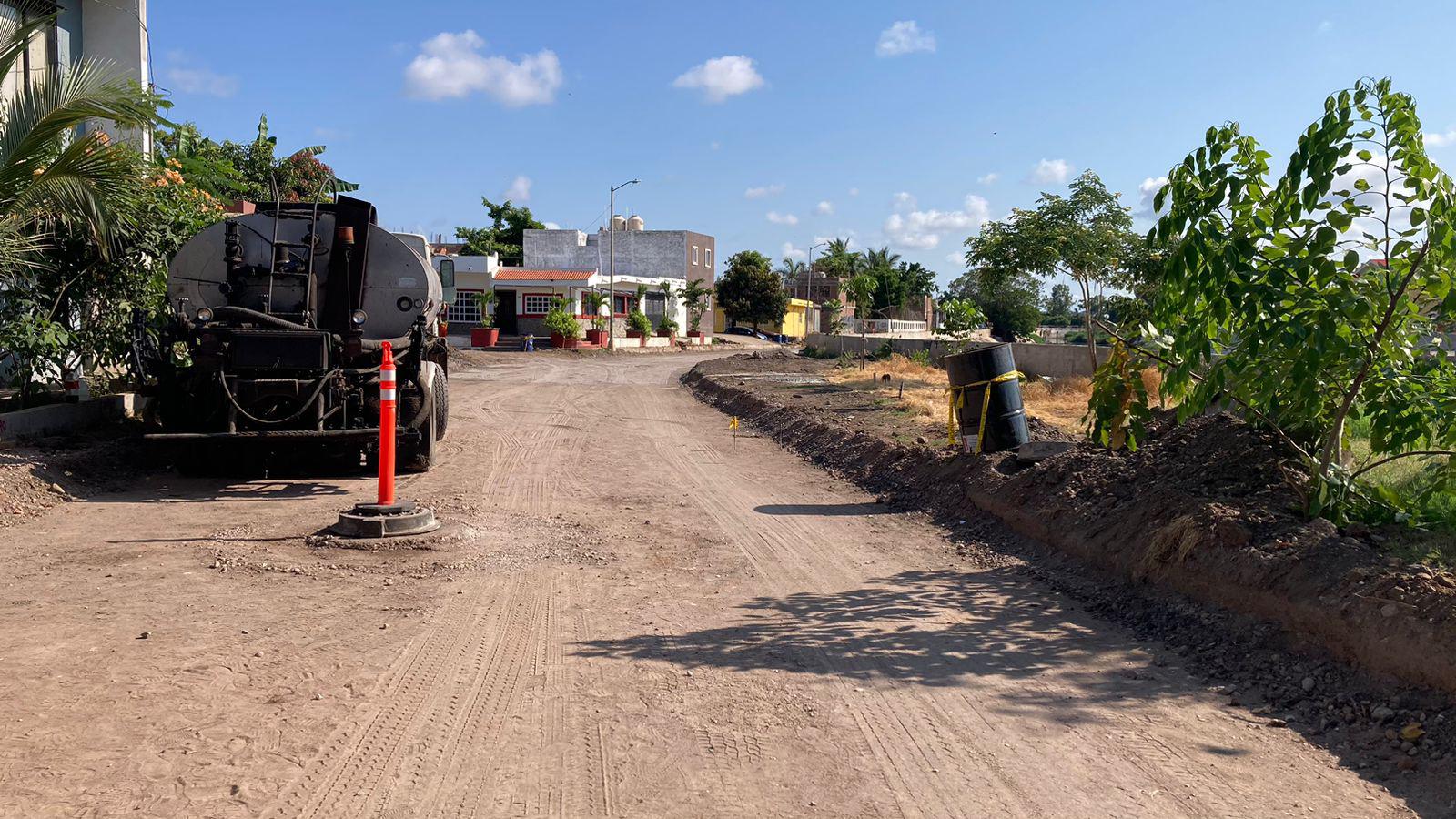 $!Lleva obra en calle Framboyanes, en el Fraccionamiento Jacarandas, avance del 35%