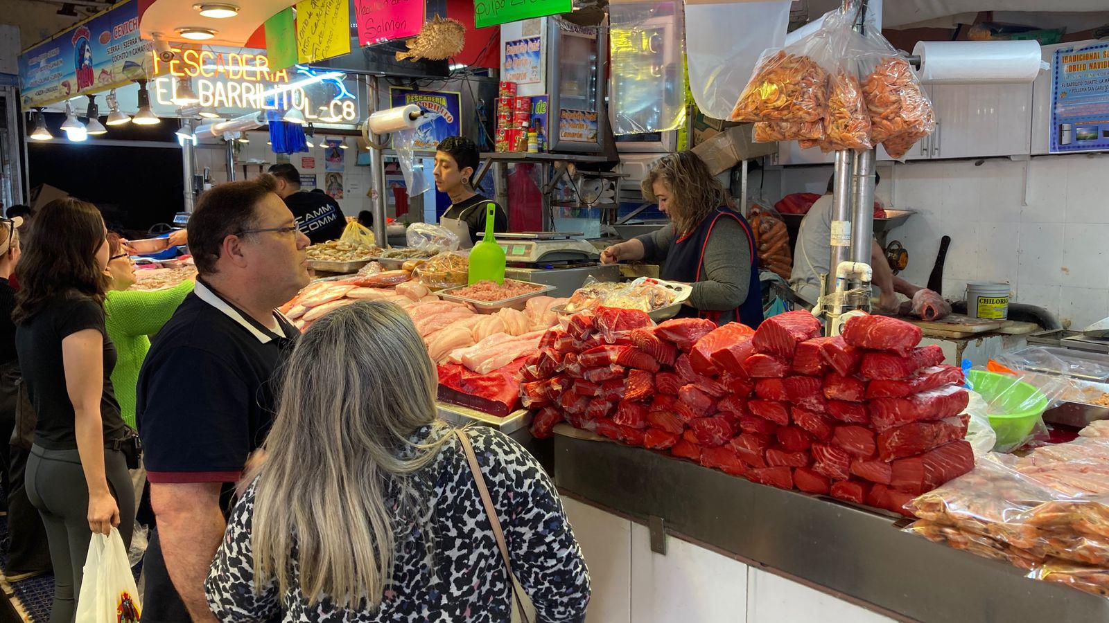 $!Lomo, pierna, carne, filetes de pescado y camarones, lo más buscado por los mazatlecos para la cena de Nochebuena