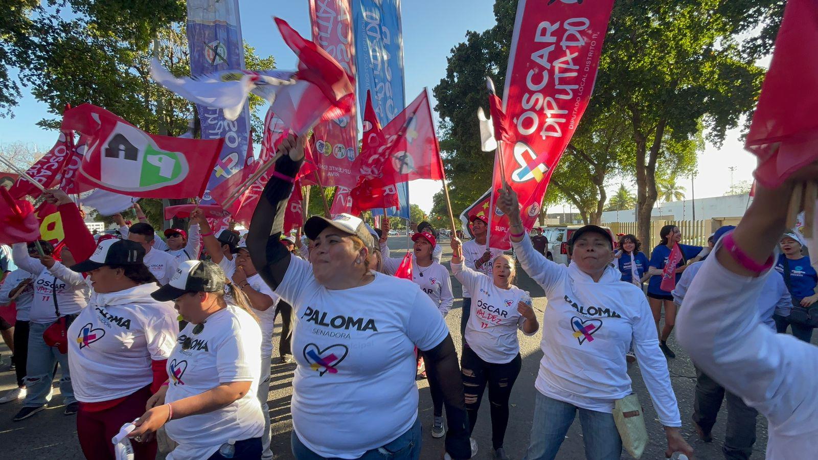 $!Así se vivió el debate de los candidatos al Senado desde afuera de las instalaciones del INE