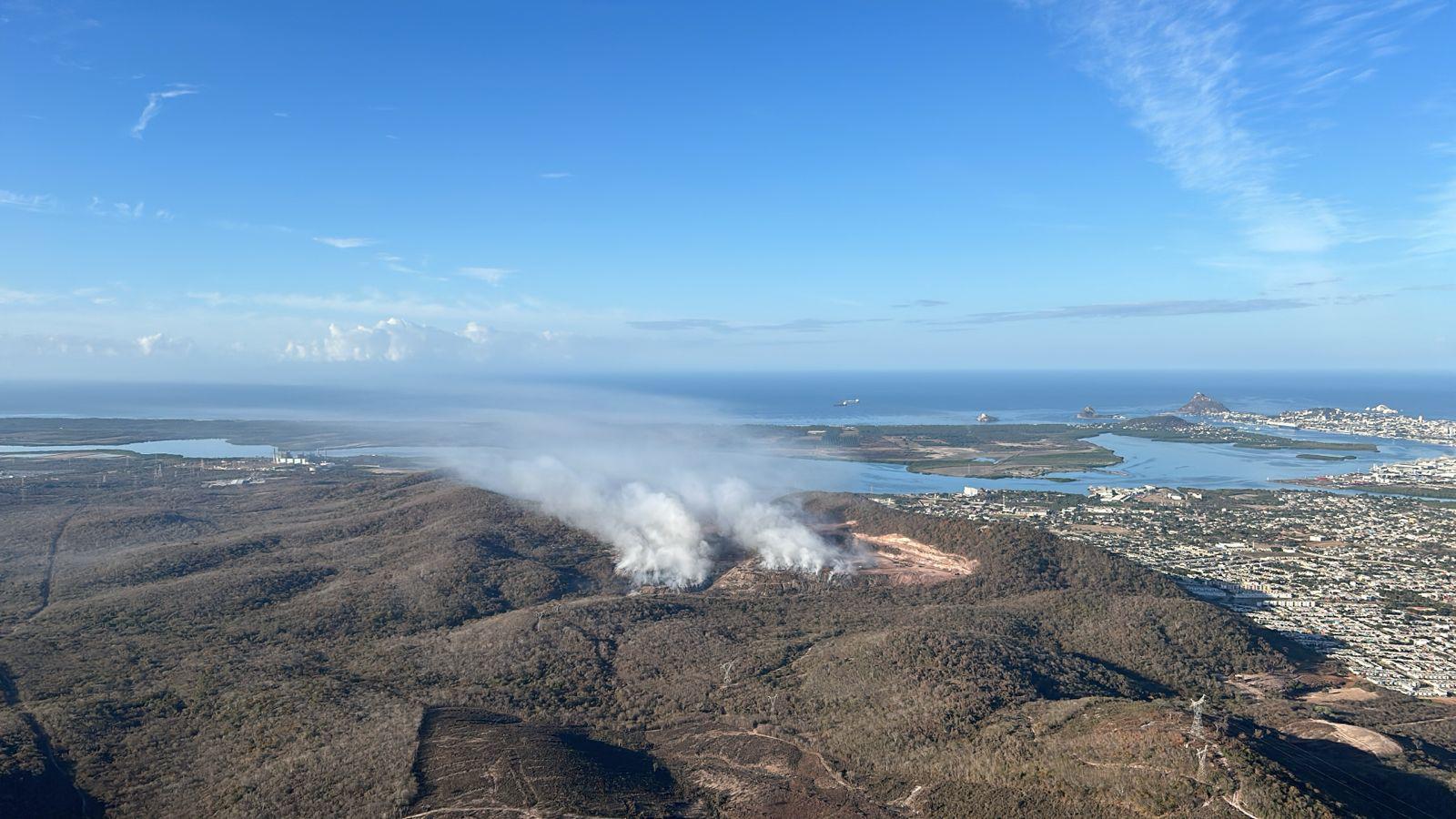 $!Está controlada la extinción de fuego en el basurón, pero aún hay fumarolas, informa PC