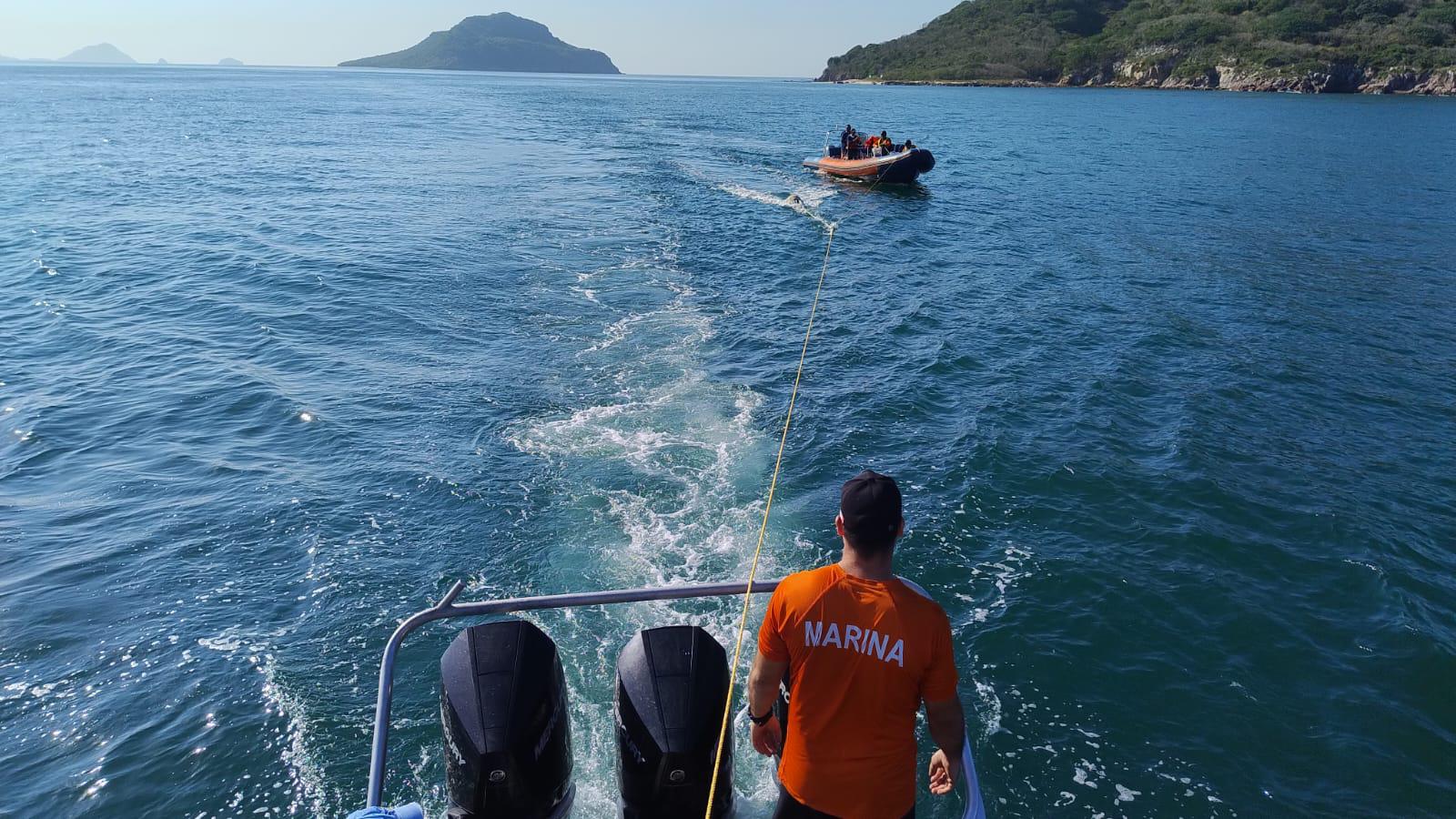 $!Realizan curso de ‘desenmallamiento de grandes ballenas’ en Mazatlán