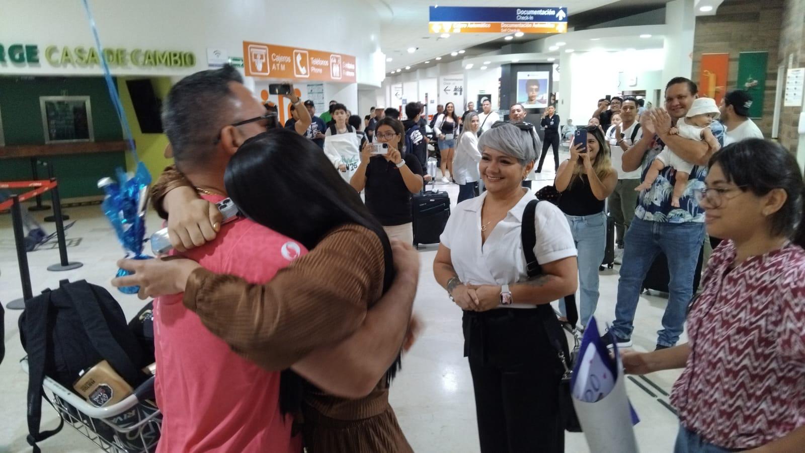 $!Extrañé mucho a mi familia, pero esta es la recompensa: Radamés Hernández al llegar a Mazatlán