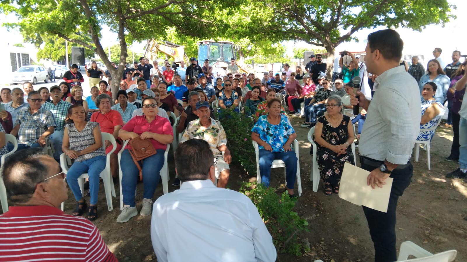 $!Alcalde de Mazatlán da banderazo a inicio de obras en Avenida de los Venados