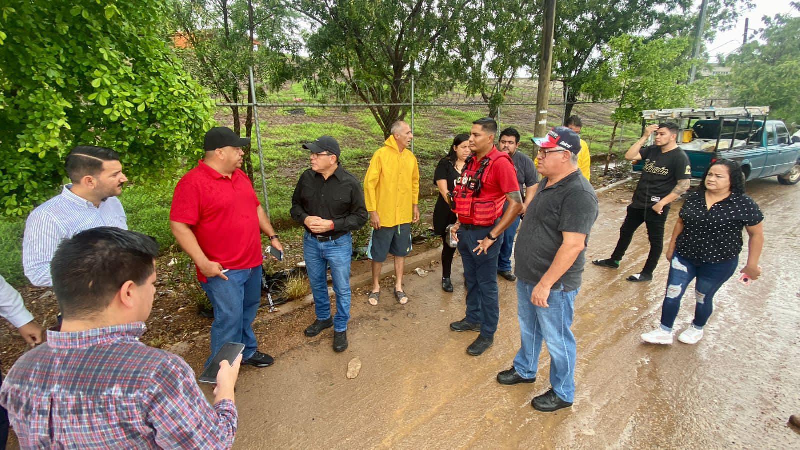 $!Gobierno de Mazatlán atiende quejas de vecinos del fraccionamiento Monteverde