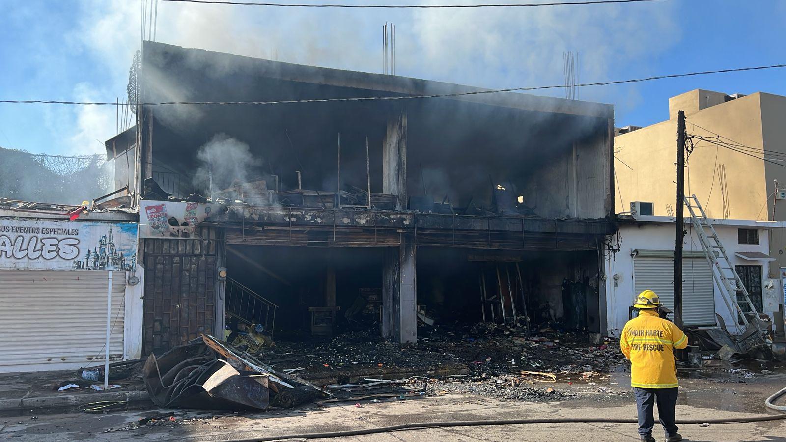 $!Nahomi estaba embarazada; murió en el incendio de la dulcería en Navolato