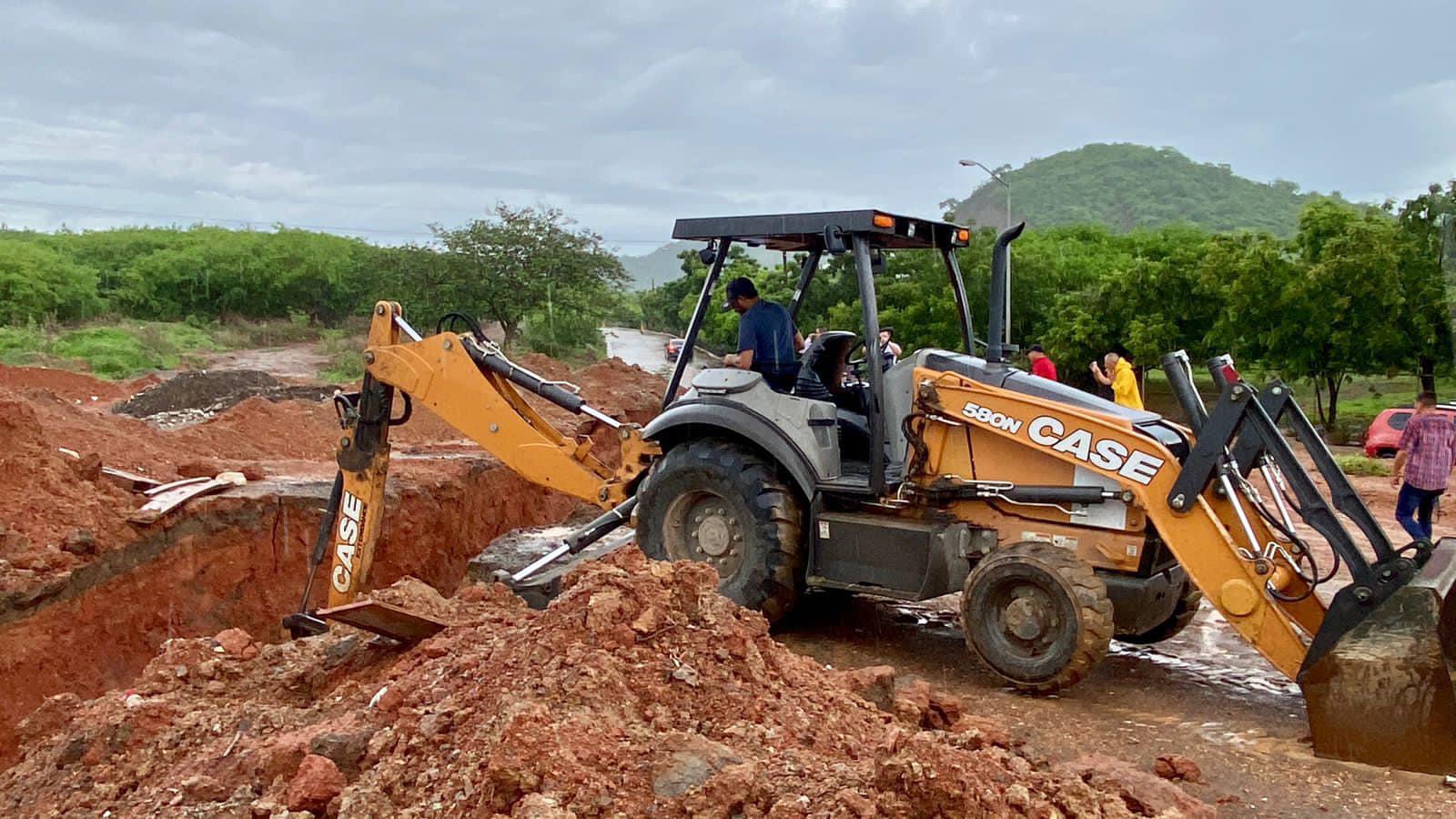 $!Gobierno de Mazatlán atiende quejas de vecinos del fraccionamiento Monteverde