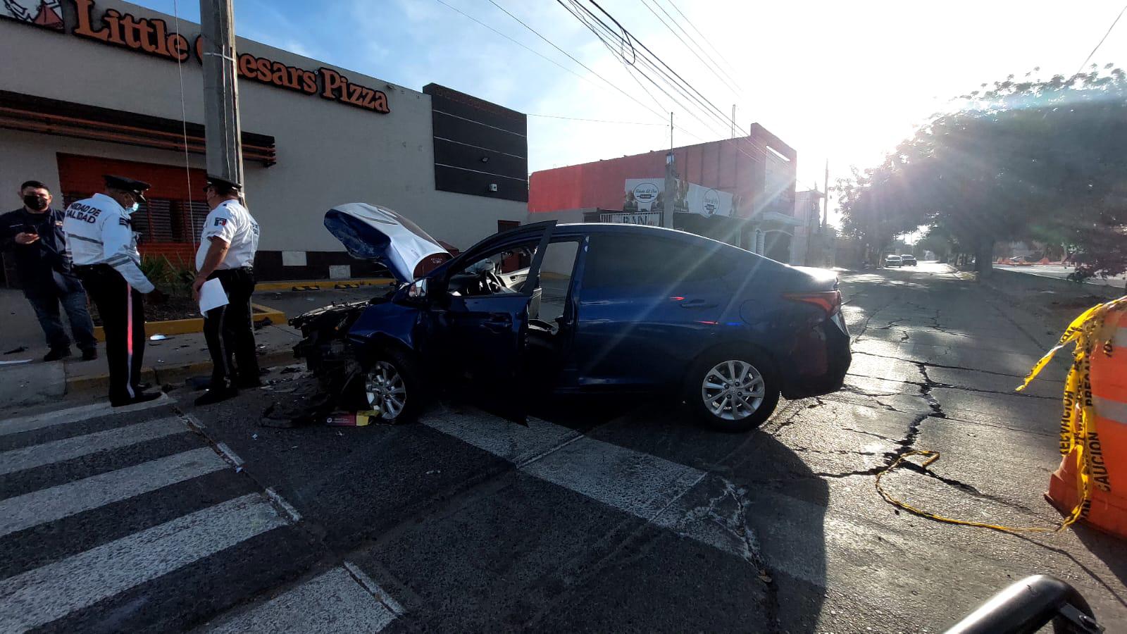 Un joven resulta lesionado en accidente de tránsito en la colonia  Bugambilias en Culiacán