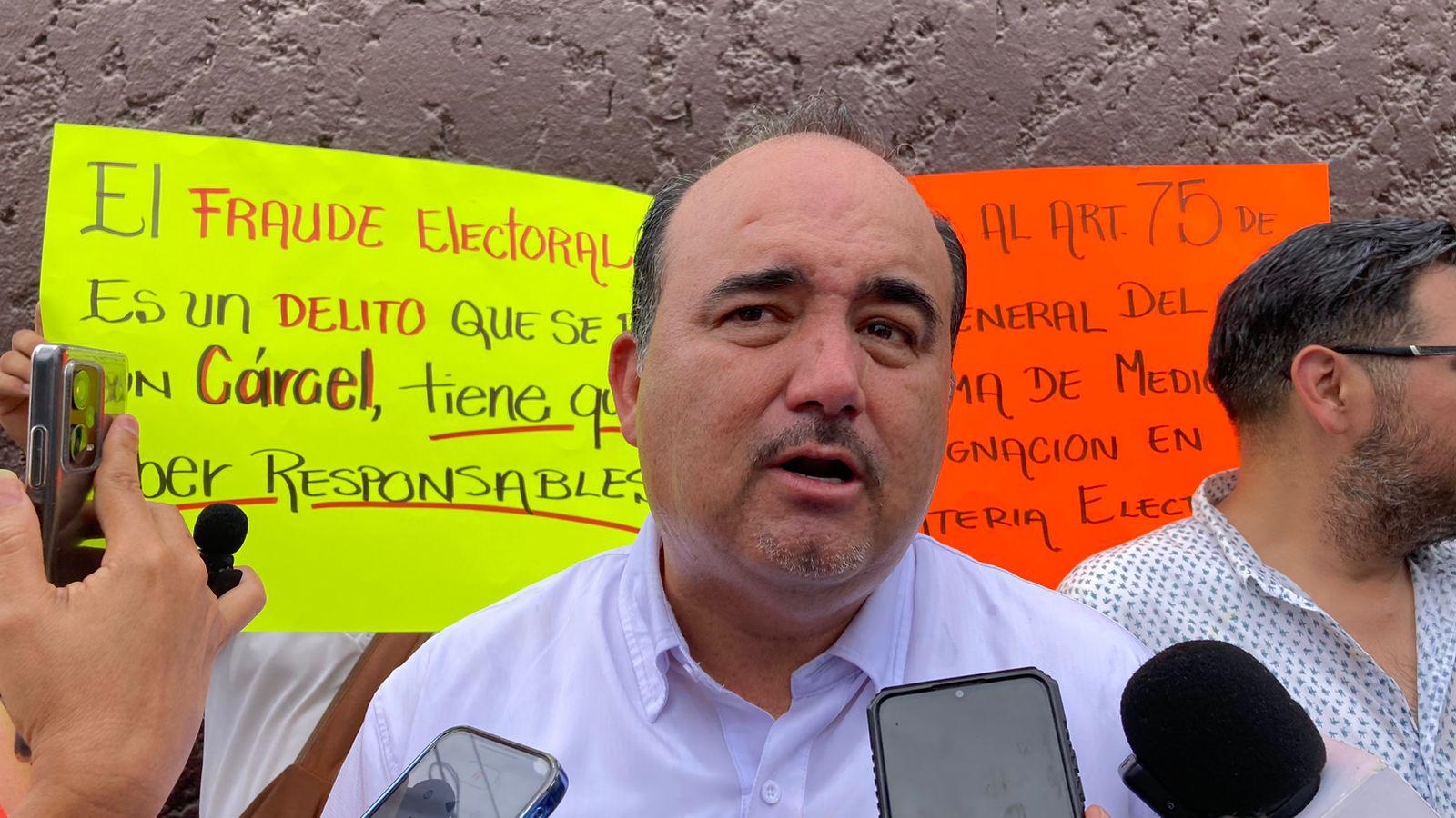 $!Acusa Memo Romero fraude y asegura que impugnará para que se vuelva a hacer la elección a la Alcaldía de Mazatlán