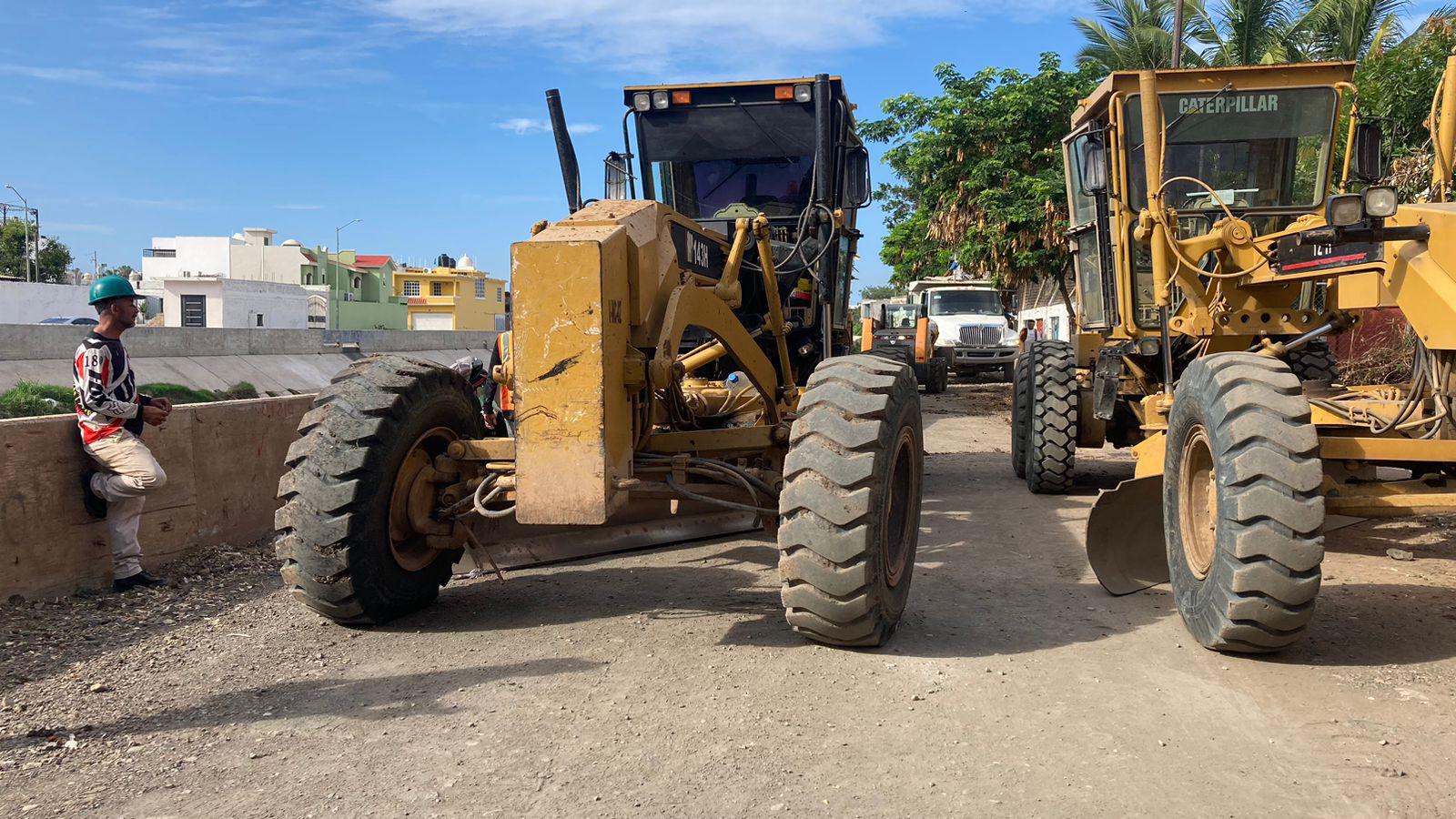 $!Dan banderazo a obra de pavimentación en la colonia Jacarandas, en Mazatlán