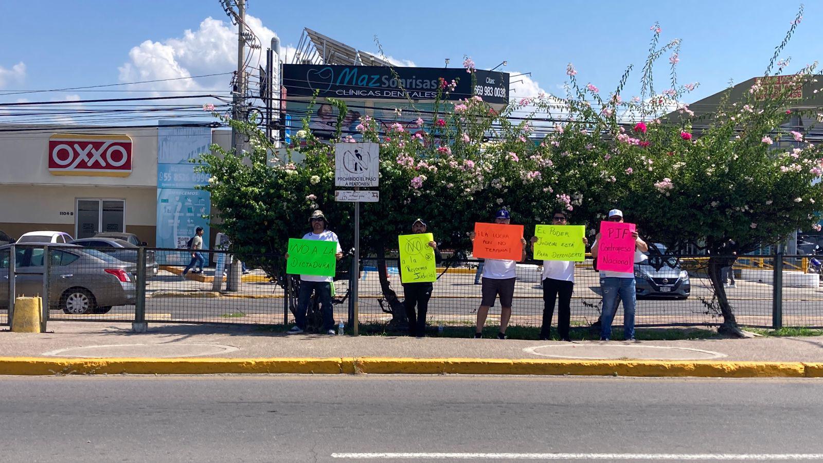 $!Trabajadores del Poder Judicial se manifiestan en Mazatlán contra la reforma aprobada