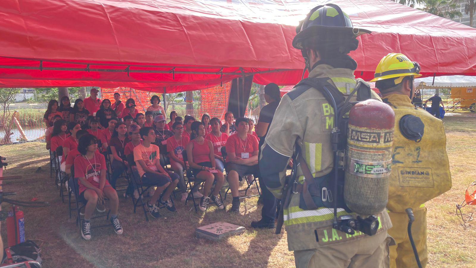 $!Aprenden jugando niños y niñas sobre qué hacer en caso de accidente en su casa o escuela