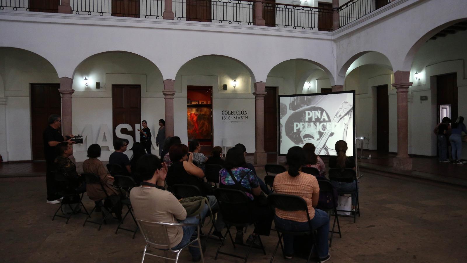 $!Tras la presentación de la Pieza del Mes, los asistentes disfrutaron del Cine Club del Masin, con la proyección de la película “Macario”, protagonizada por Ignacio López Tarso.