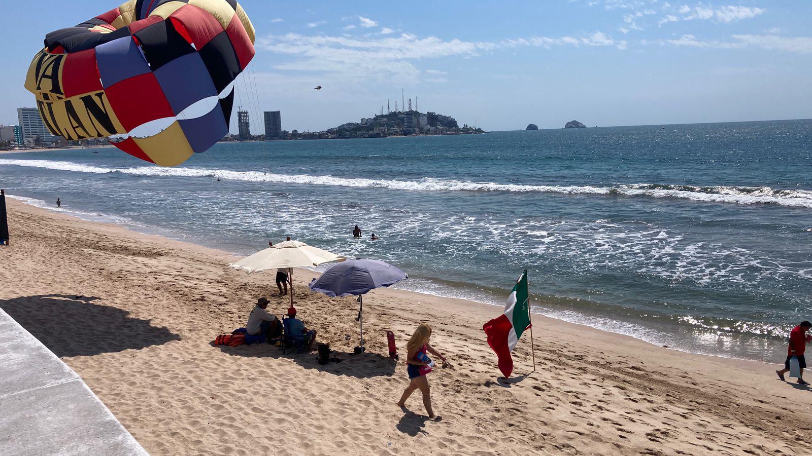 $!Aunque poco, Mazatlán se recupera en turismo en el primer fin de semana de octubre