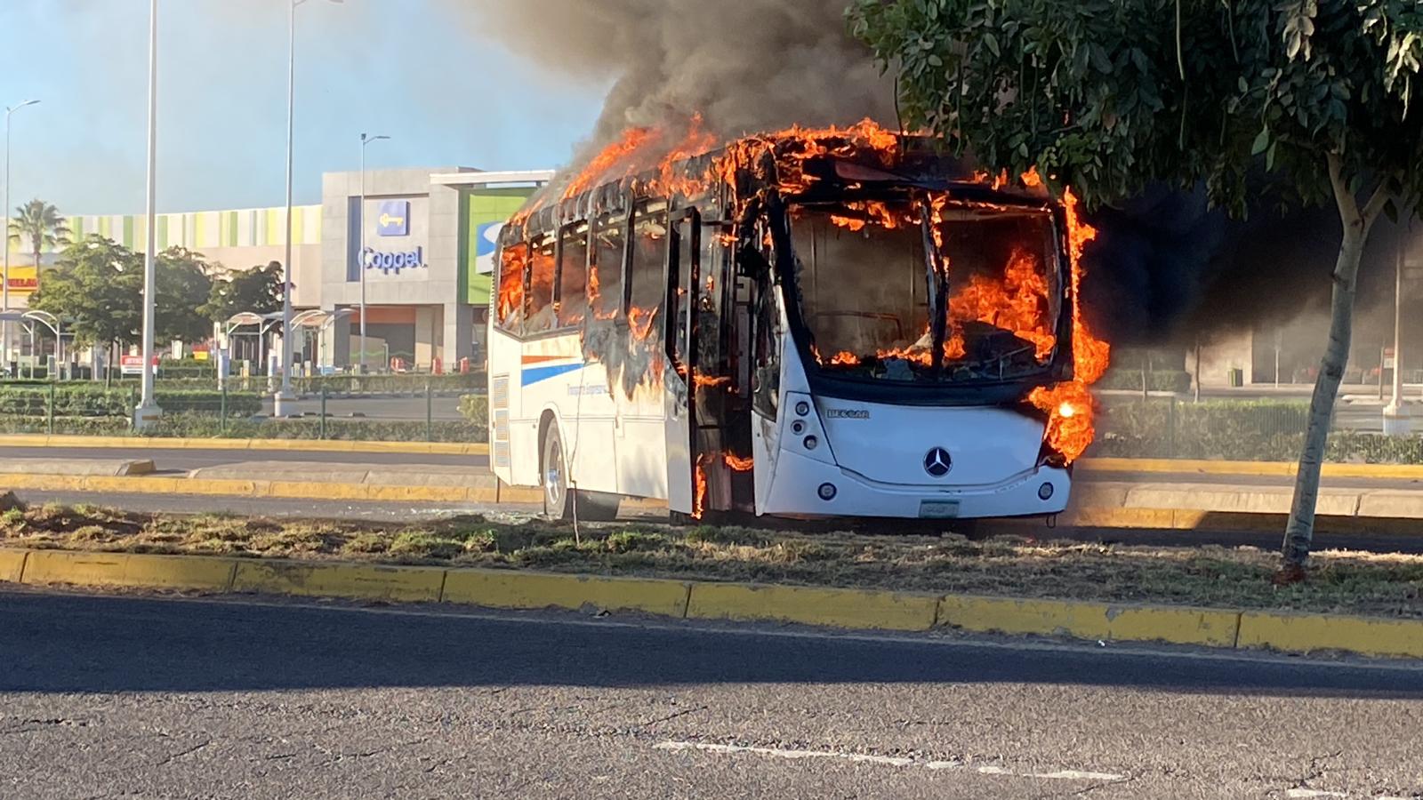 $!Suman 12 horas de jornada violenta en Sinaloa; comenzó en Culiacán y se extendió al Estado