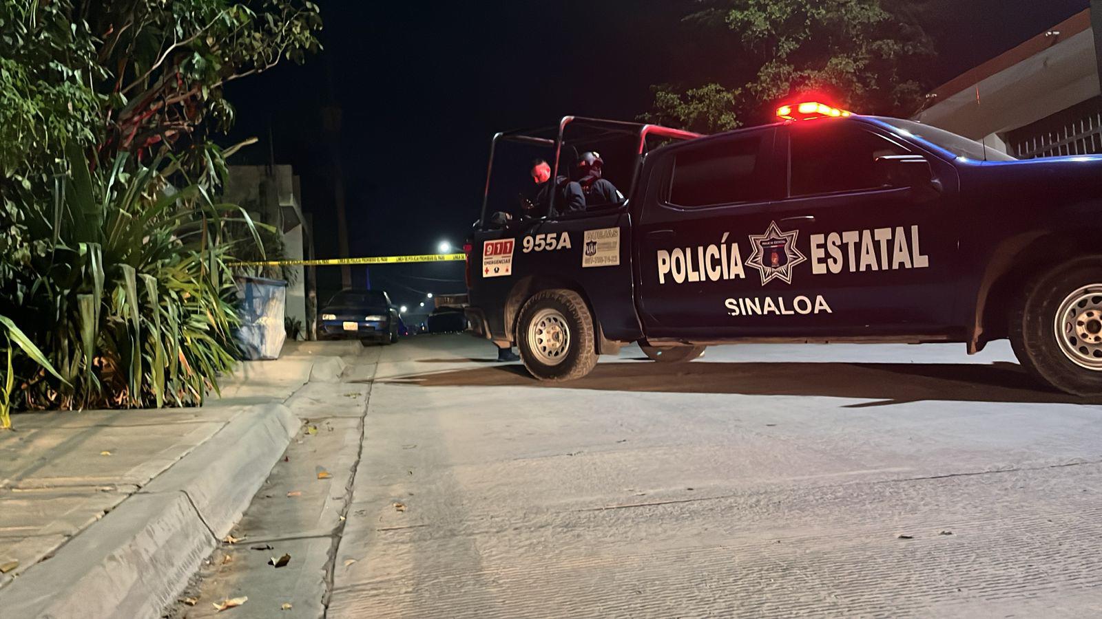 $!Un hombre y una mujer son baleados en la Francisco I. Madero, en Culiacán