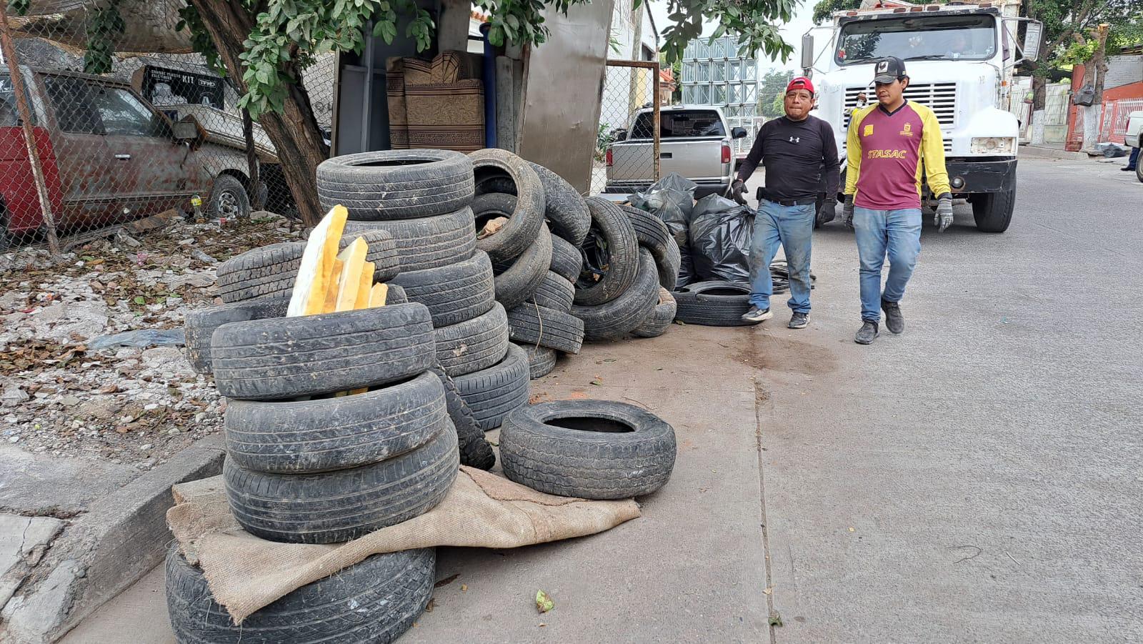 $!Se realiza jornada de descacharrización en la colonia 21 de Marzo, en Culiacán