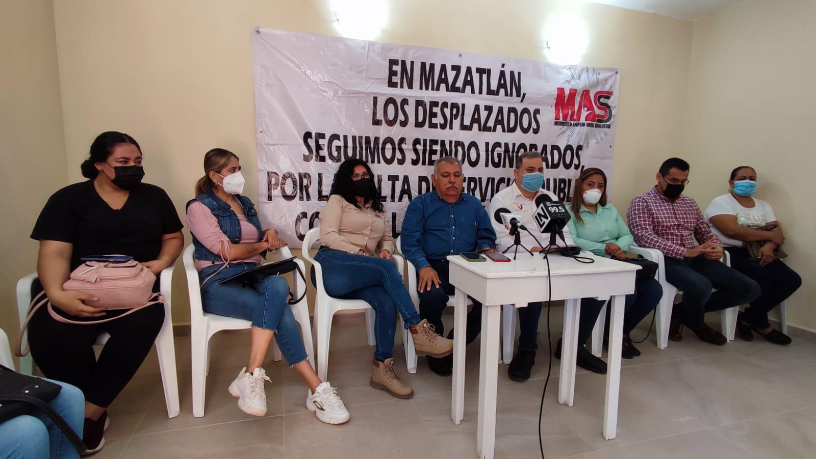 $!Desplazados de la zona sur por violencia exponen no tener servicios de Salud en el CVIVE