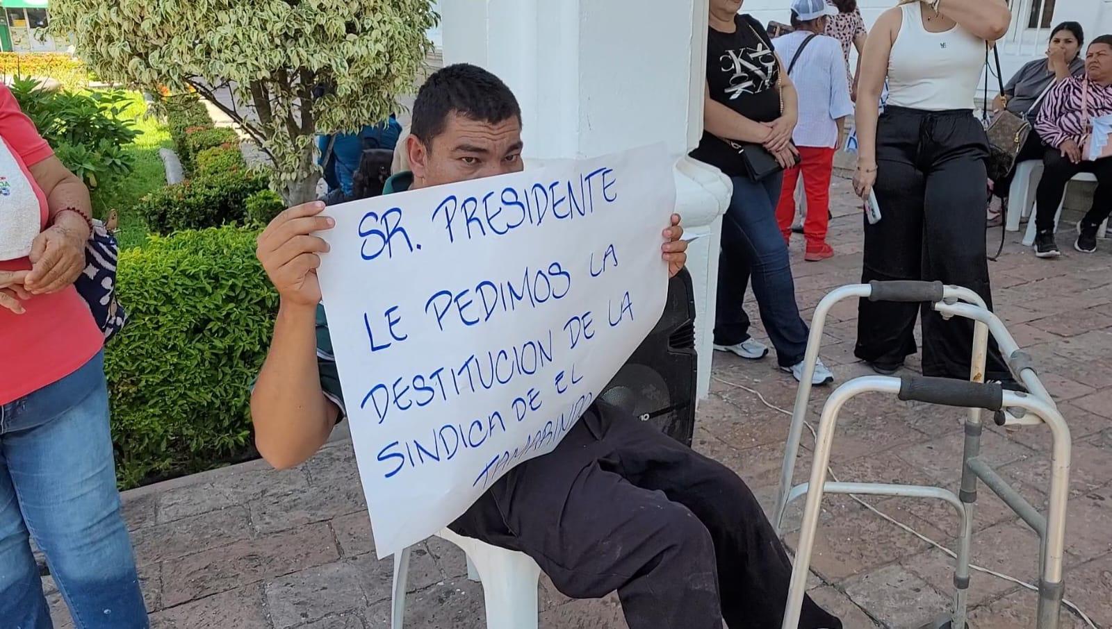 $!Por presunta incompetencia, habitantes de El Tamarindo exigen destitución de la síndica