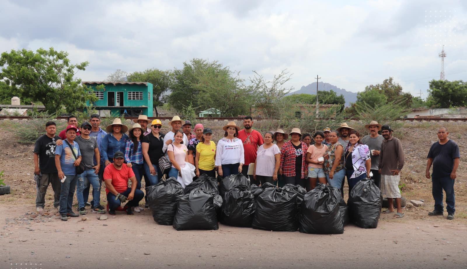 $!Realizan trabajos de limpieza y reforestación a Copales, en Escuinapa