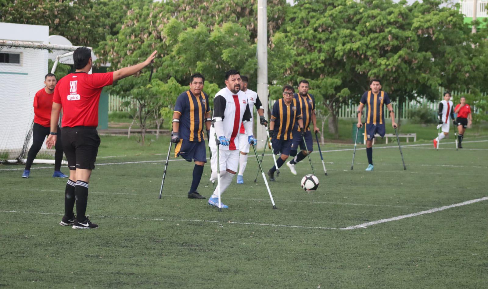 $!Golea Zorros de Sinaloa en su regreso a la Liga de Futbol para Amputados