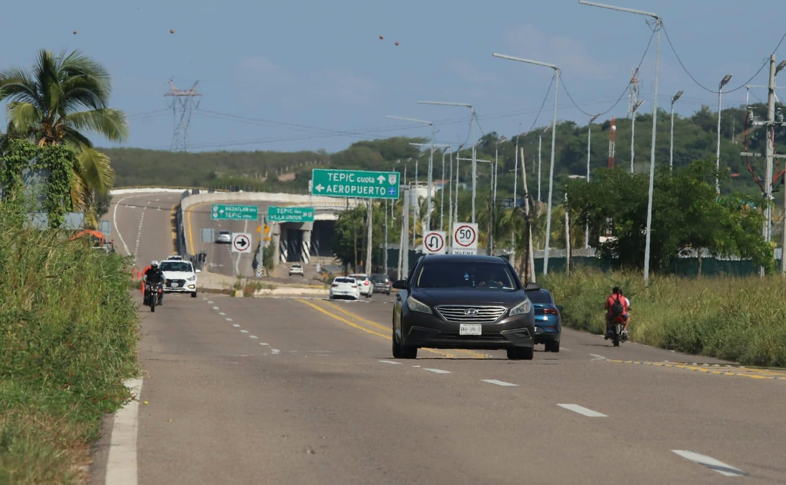 $!Sin mucho patrullaje de seguridad lucen carreteras al sur de Mazatlán y rumbo al aeropuerto