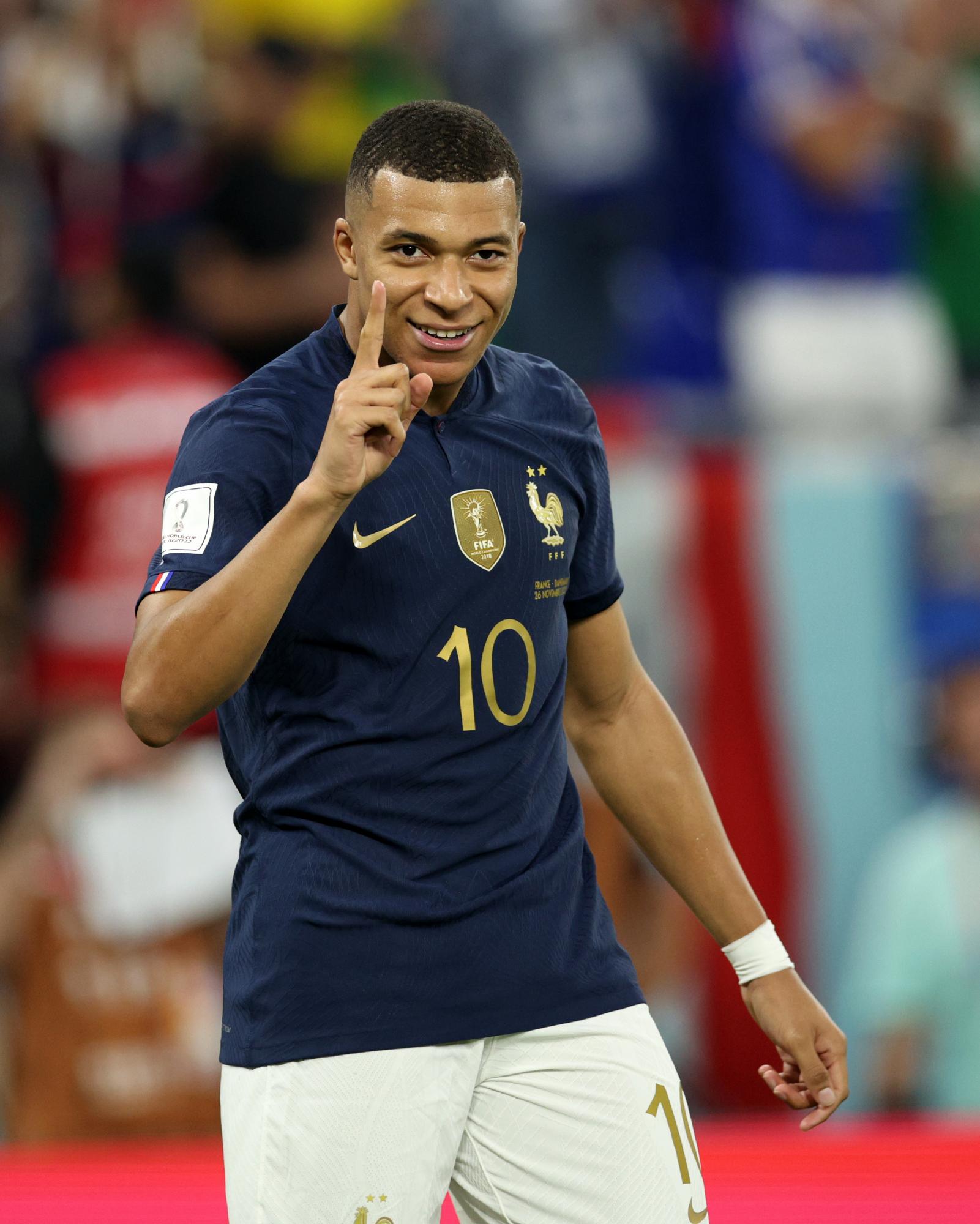 $!De la mano de Mbappé, Francia clasifica a octavos de final