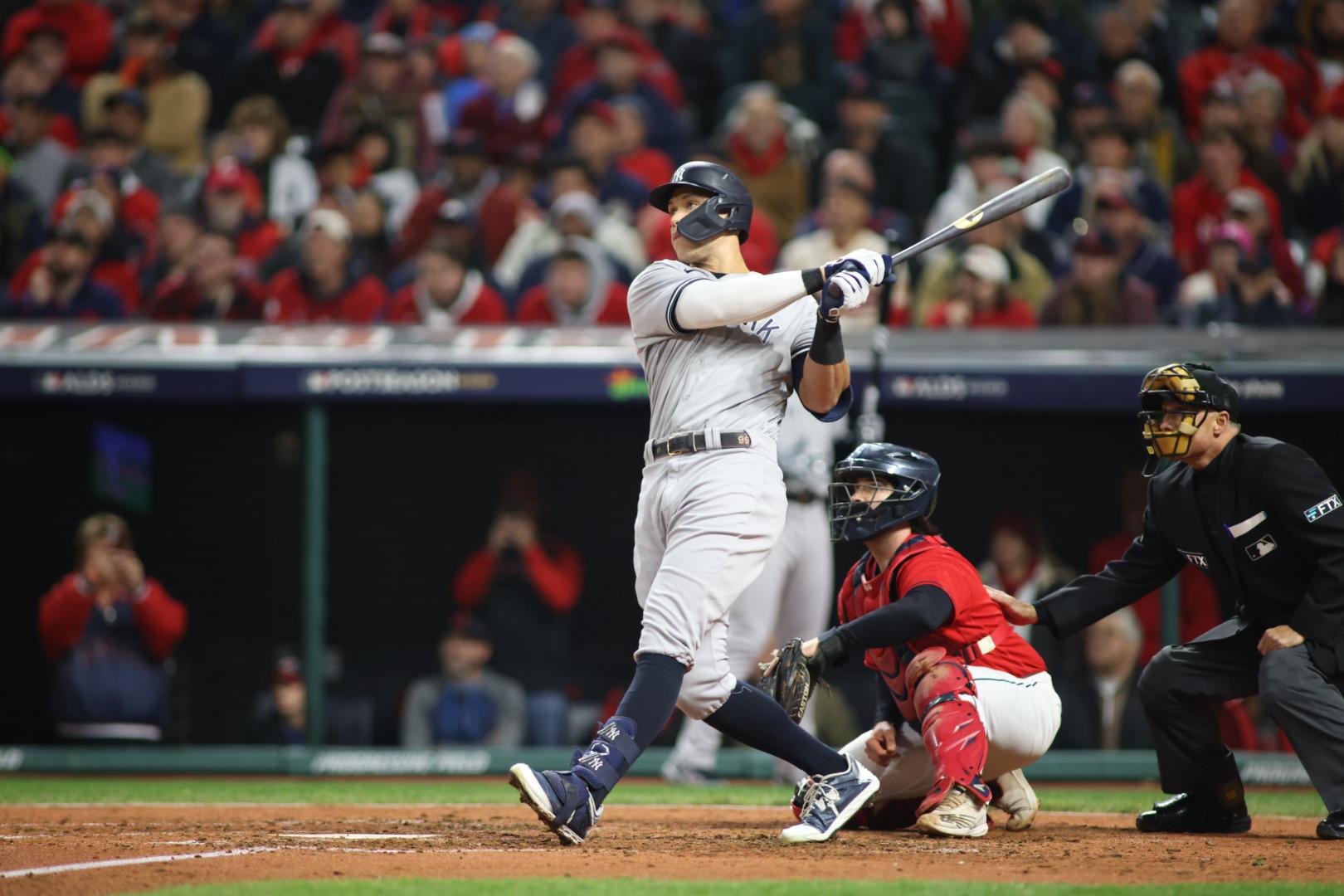 $!Hit de oro de González deja tendido a Yanquis y pone a Guardianes a un paso de la Serie de Campeonato