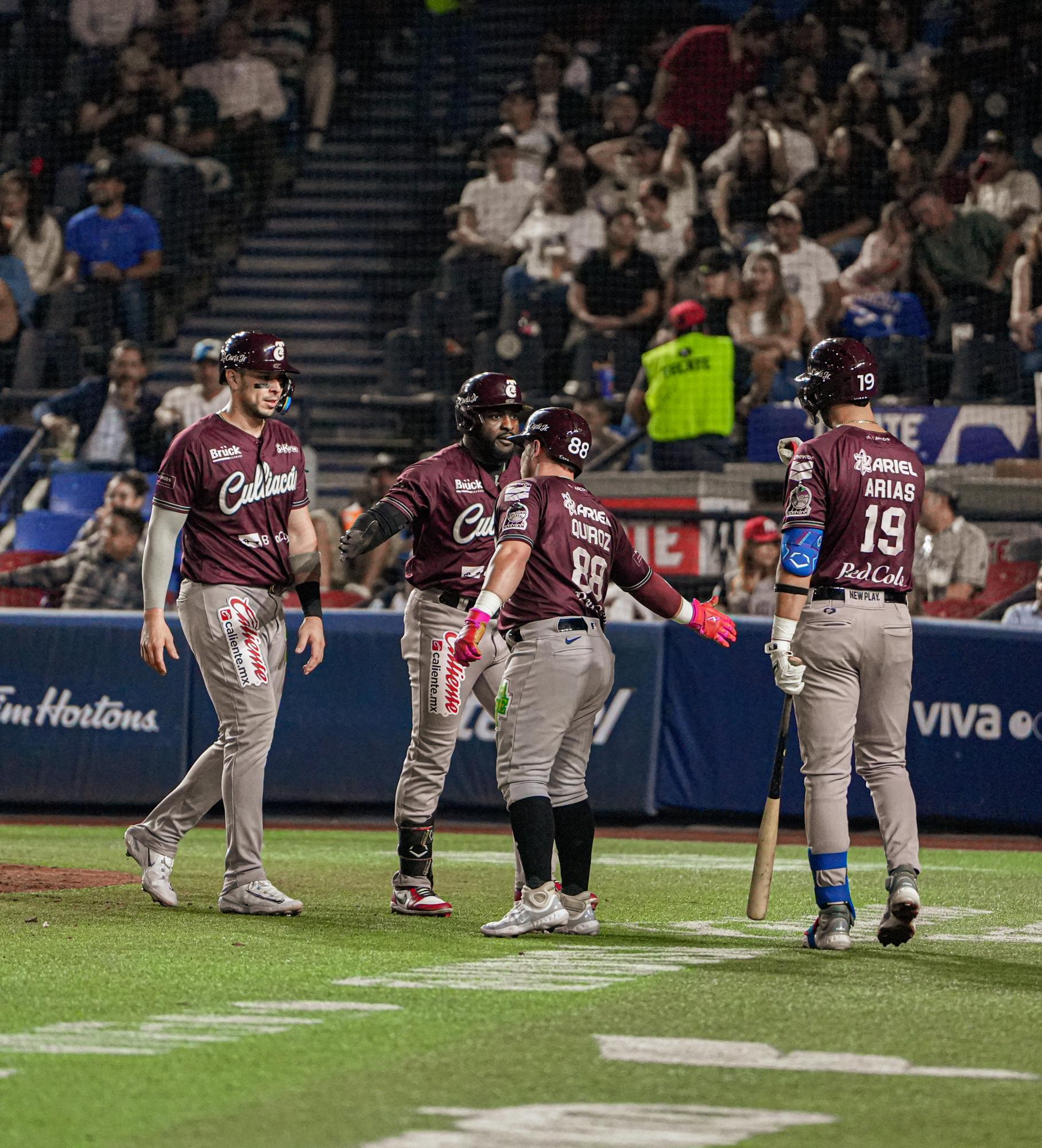 $!Con gran noche de Smith Jr. y Meneses, Tomateros asegura la serie en Monterrey