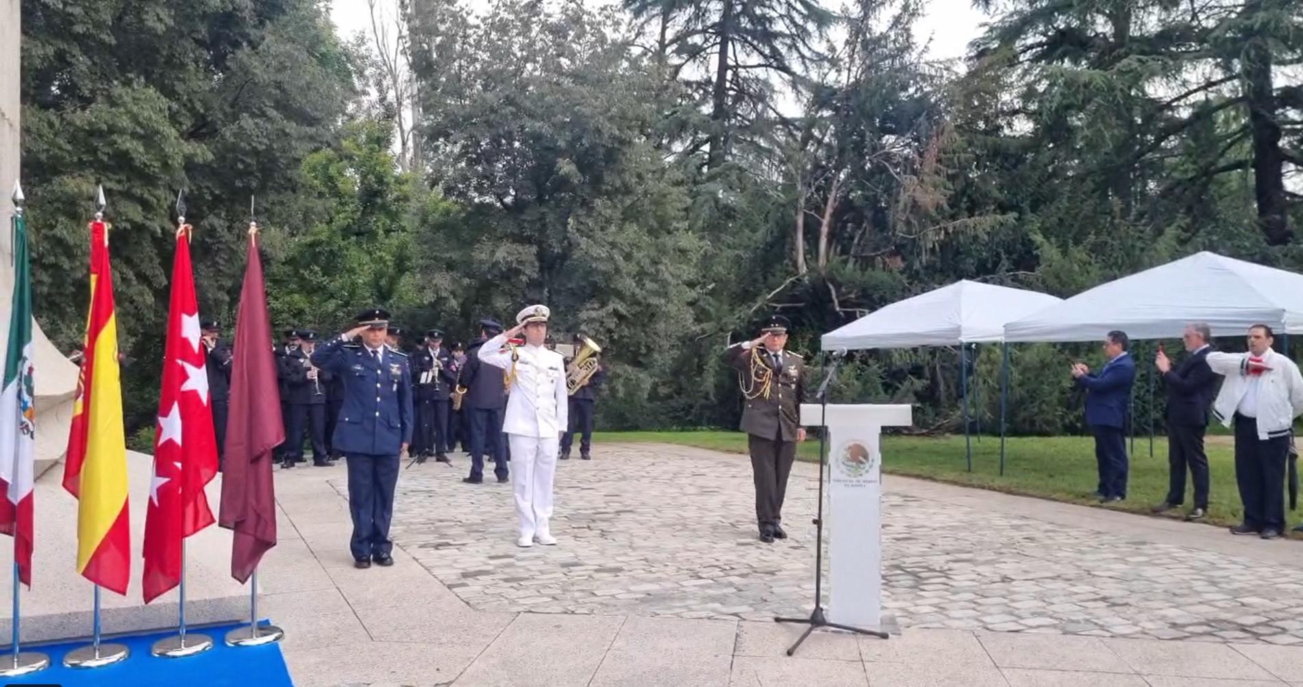 $!Embajador Quirino Ordaz Coppel da el Grito de Independencia en España