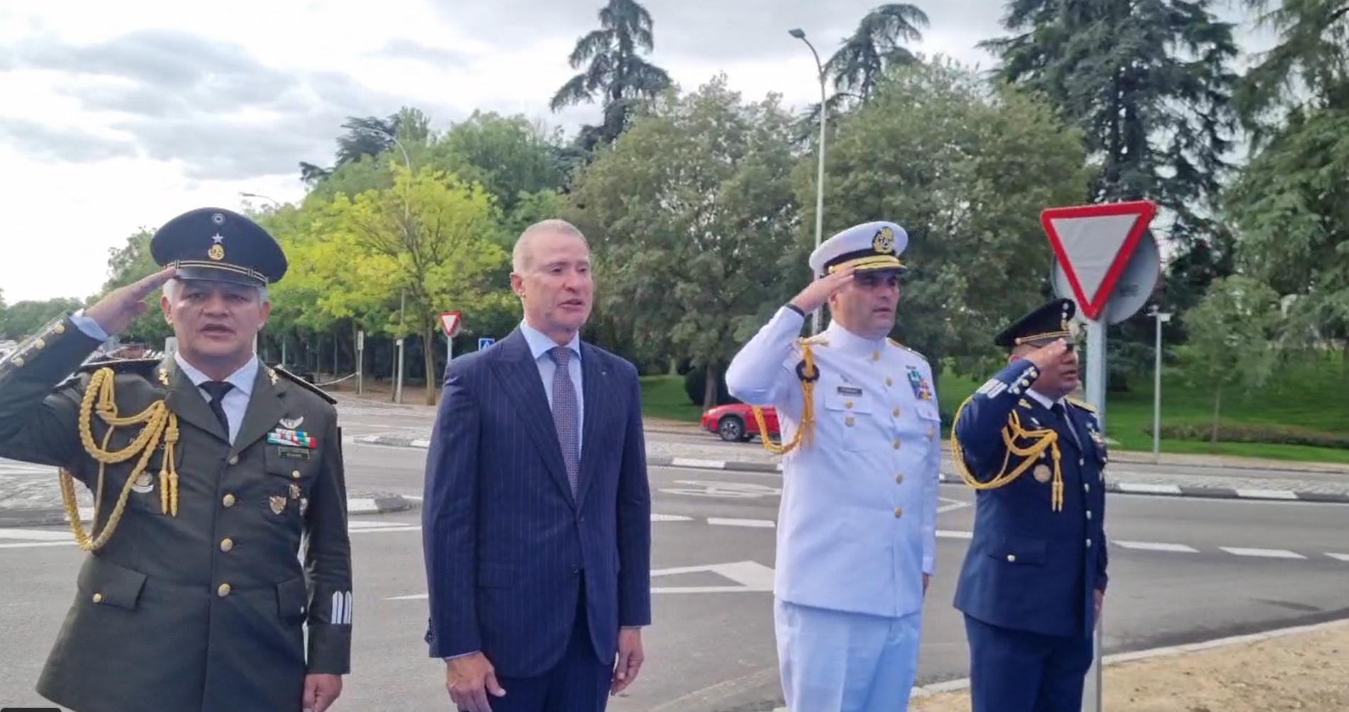 $!Embajador Quirino Ordaz Coppel da el Grito de Independencia en España