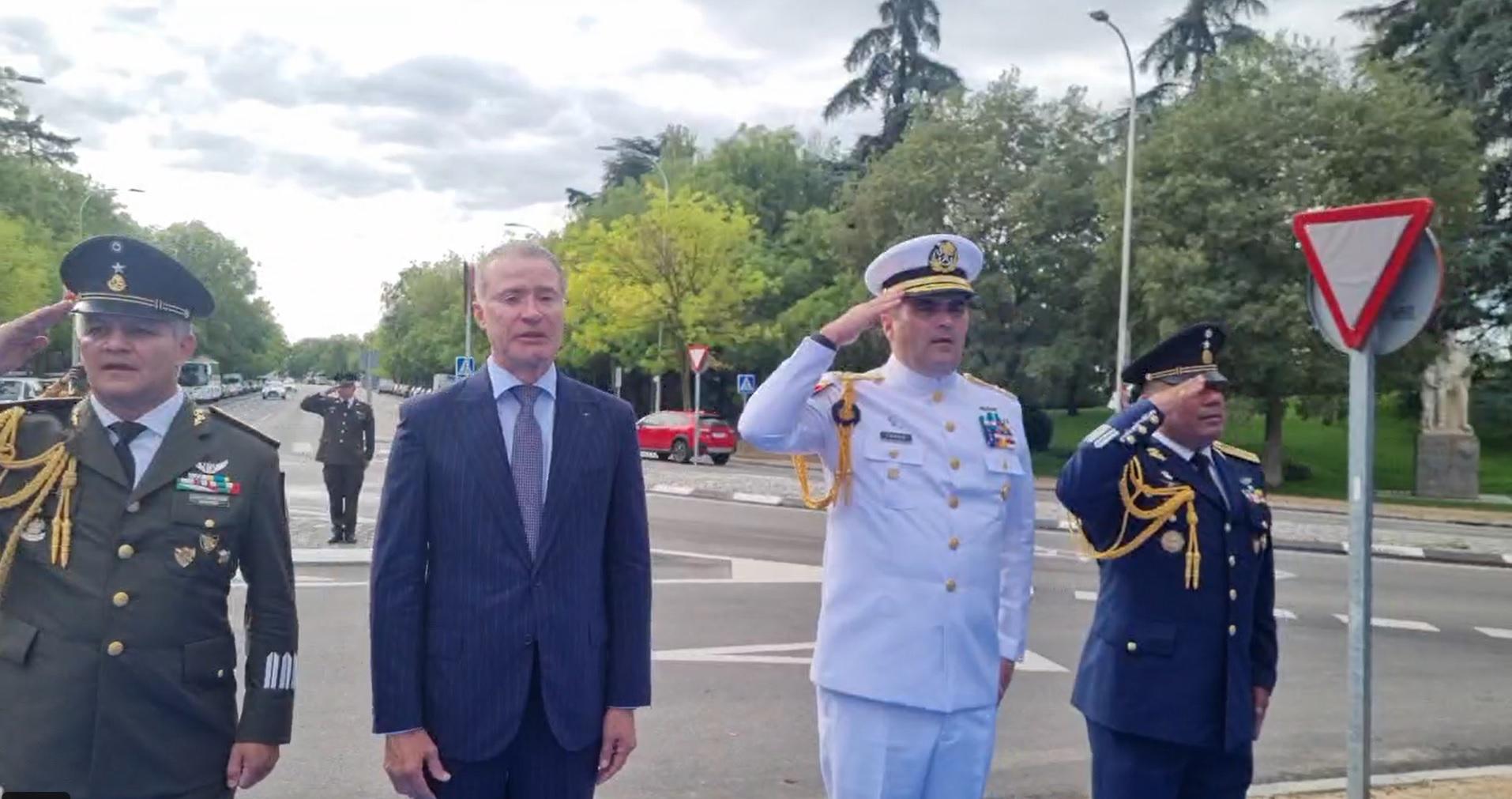 $!Embajador Quirino Ordaz Coppel da el Grito de Independencia en España