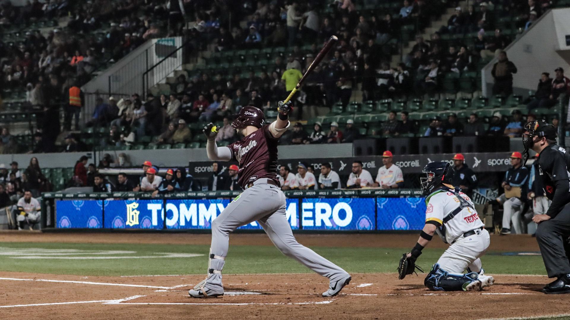 $!Grand slam de Luis Verdugo le da la victoria a Tomateros