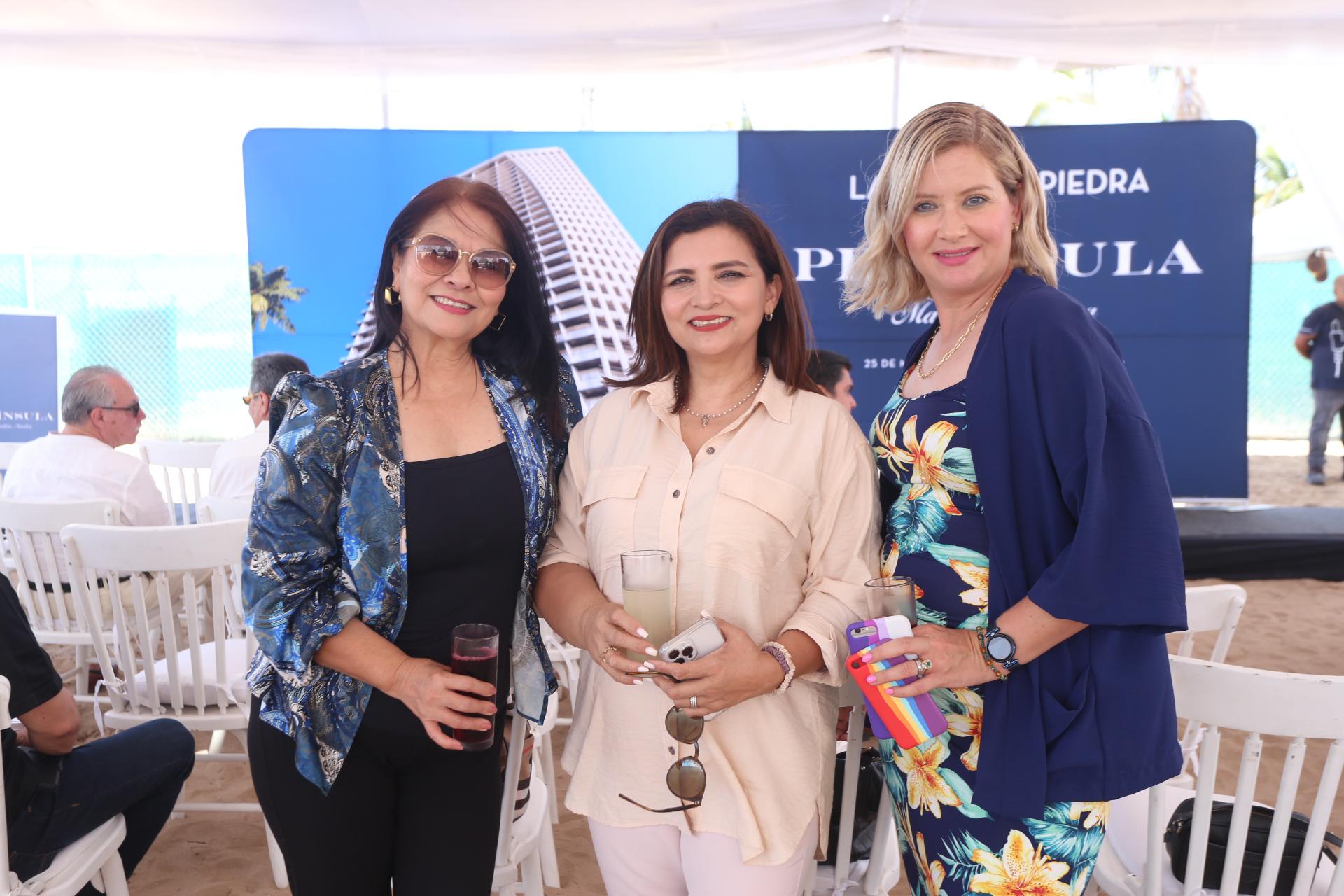 $!Lupita Gutiérrez, Estela Carrillo y Fabiola García.