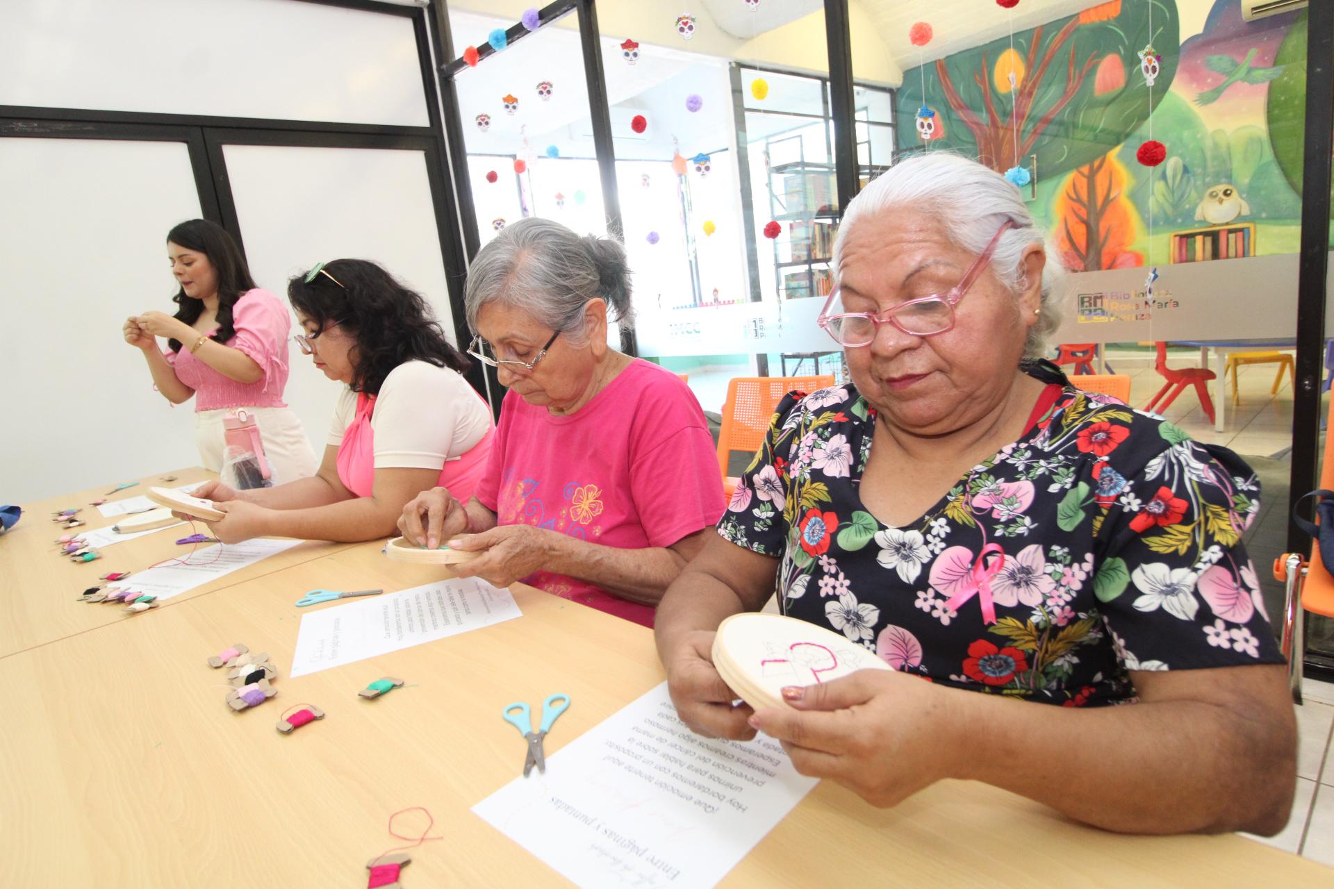 $!Las participantes mostraron su interés en prevención a través del arte.