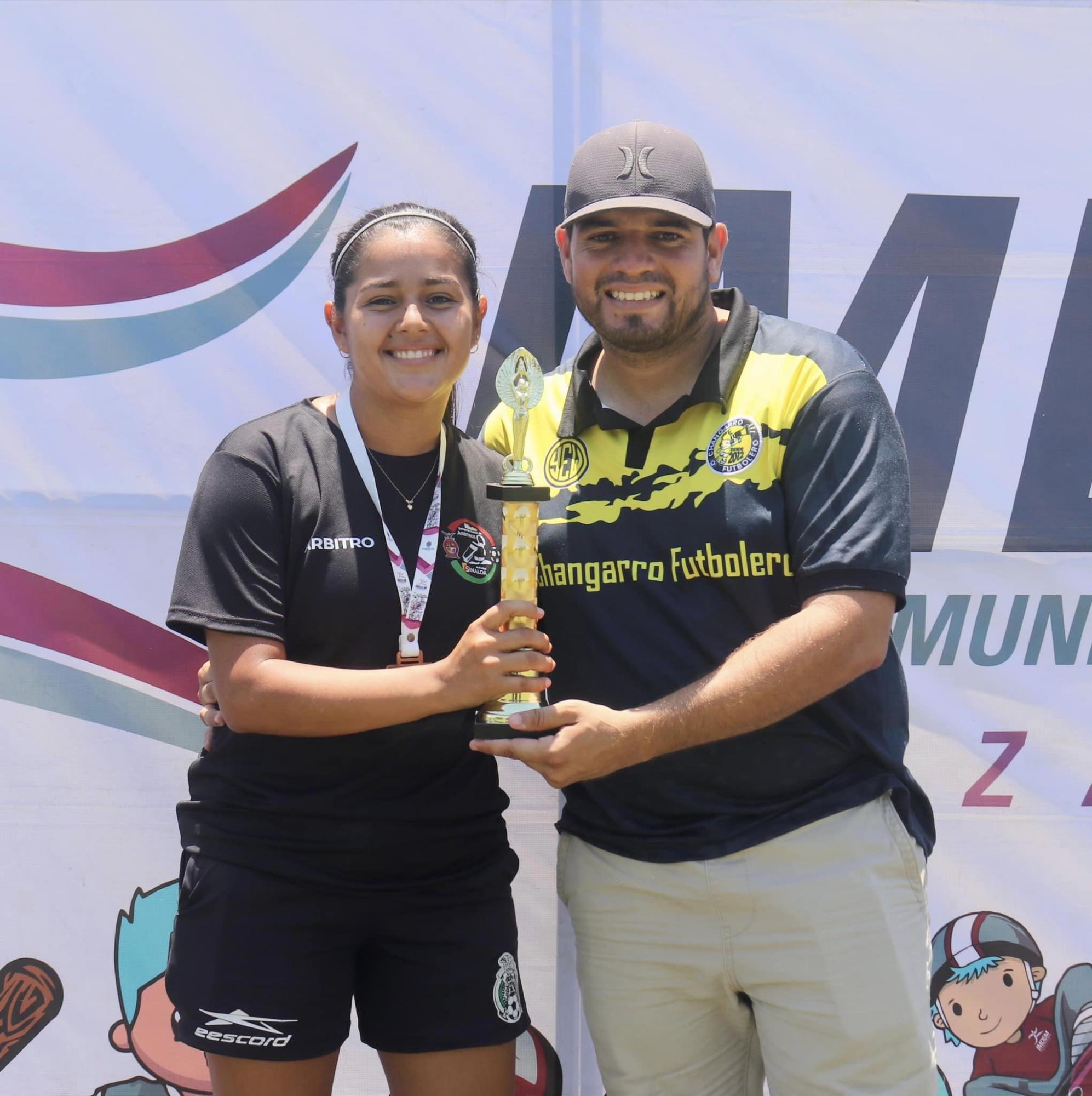 $!Levanta el trofeo Culiacán en la Libre Femenil