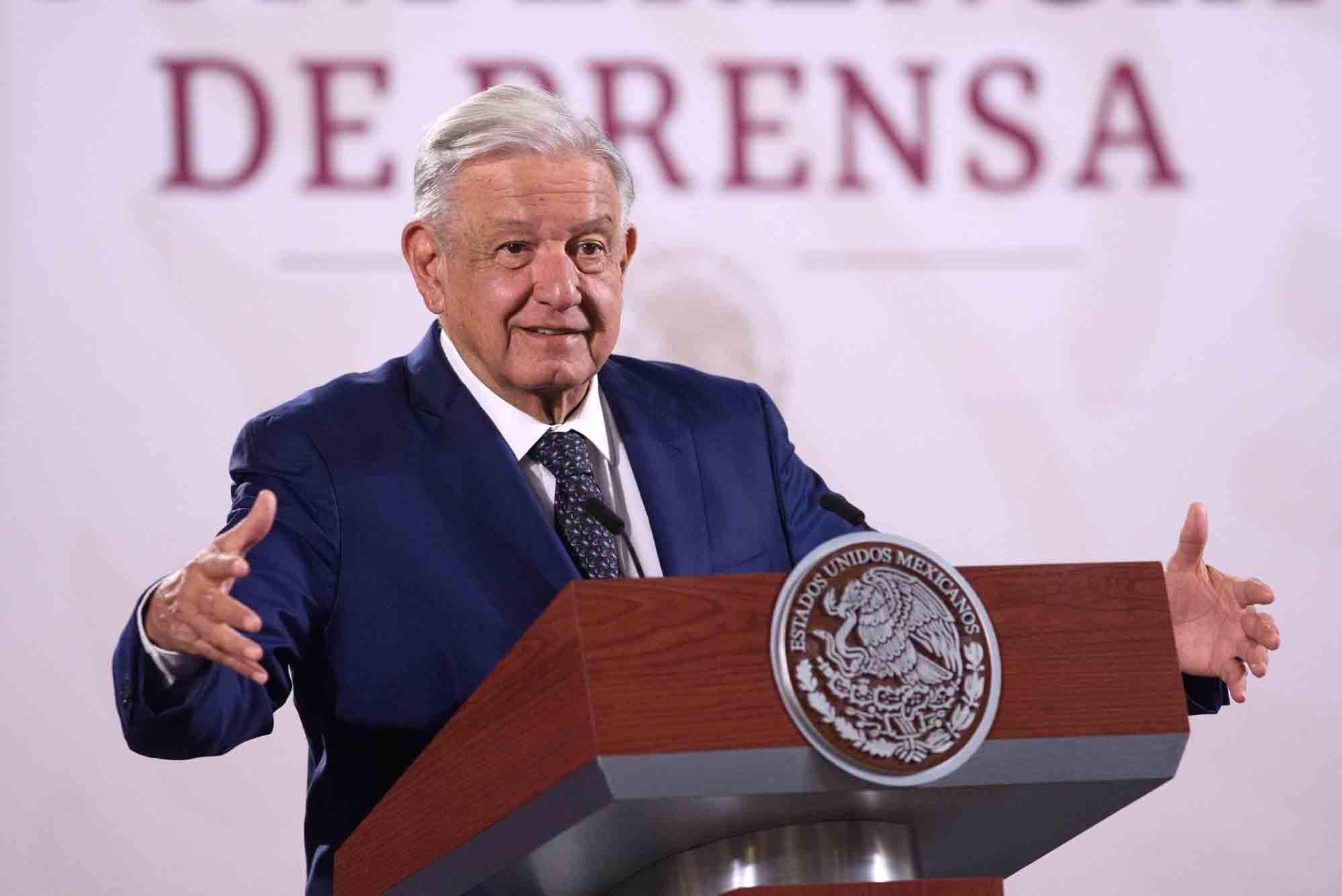 $!AMLO dice que estará al pendiente de la pelea de Marco Verde