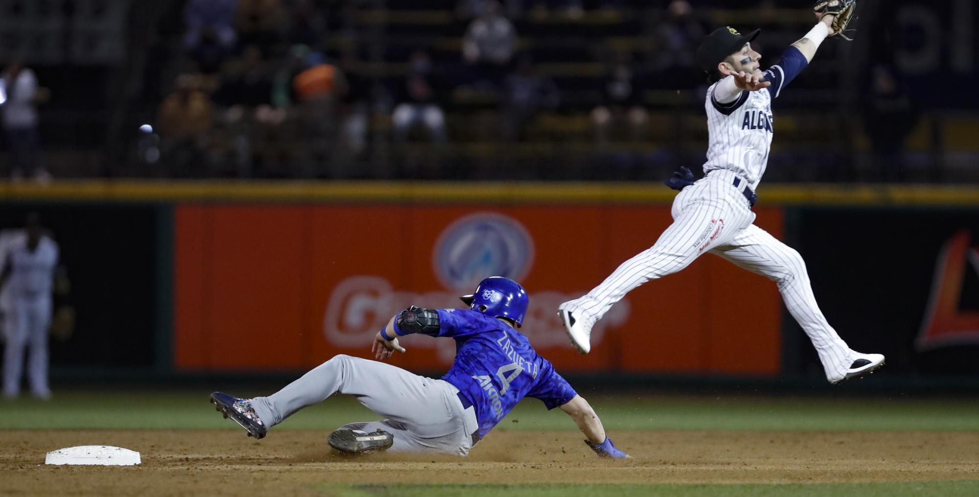 $!Algodoneros de Guasave gana cerrado duelo a Charros de Jalisco